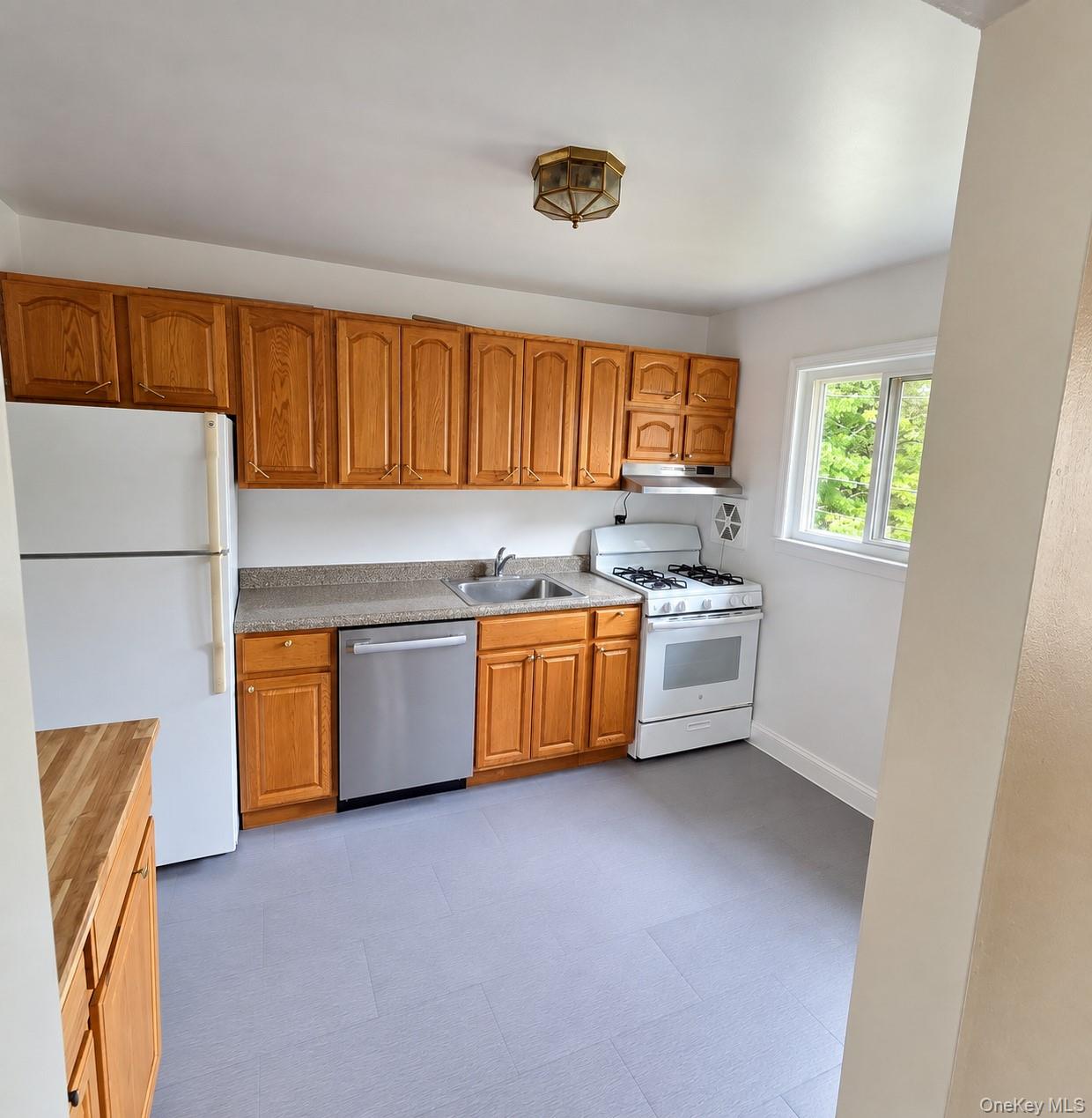 3 Fishkill Glen Drive, Unit B photo 2
