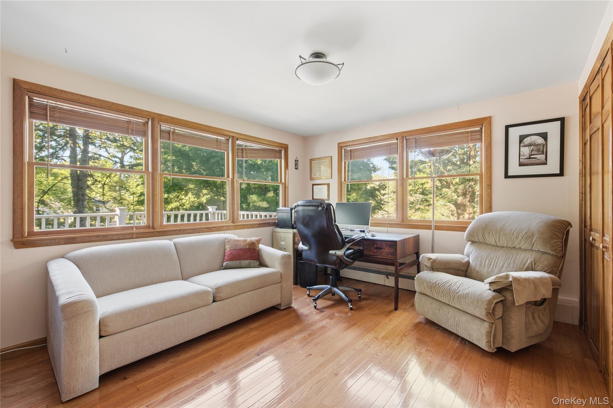 1 High Hill – For Sale photo 18
