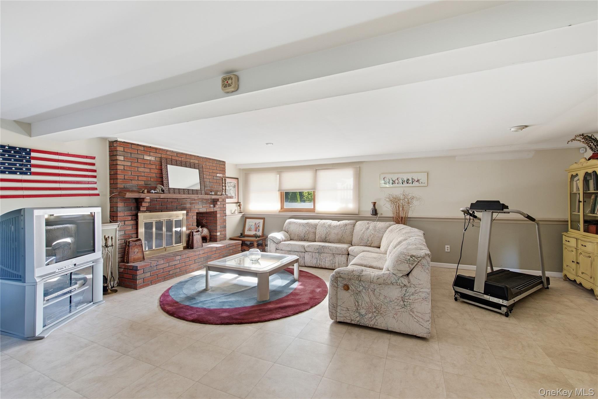 1 High Hill – For Sale photo 25