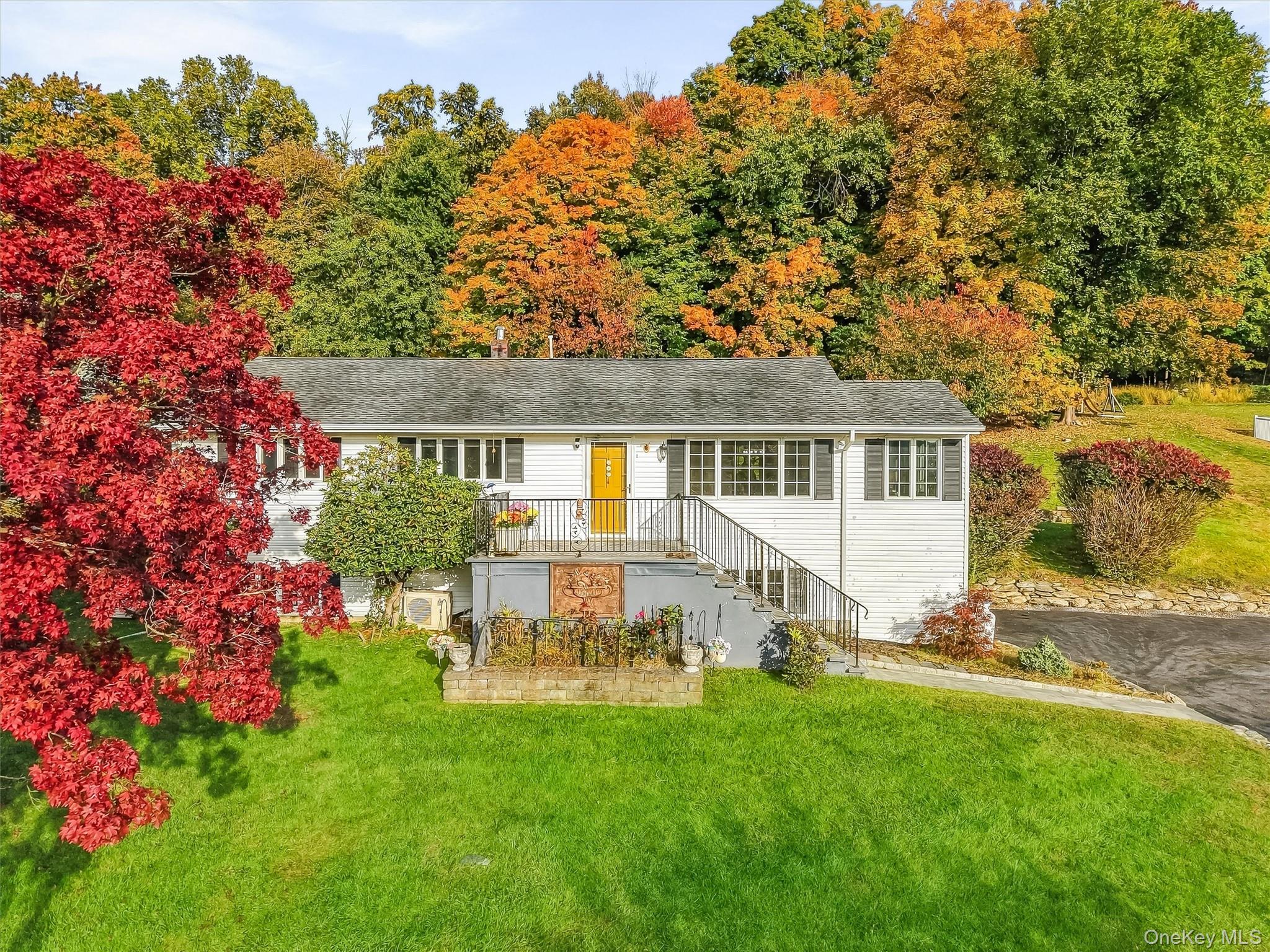 43 Lakeview Road – For Sale photo 3