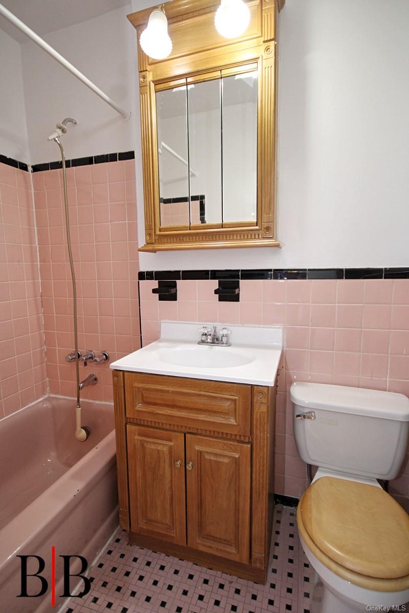 1237 AVENUE Z Avenue, Unit 5W photo 5