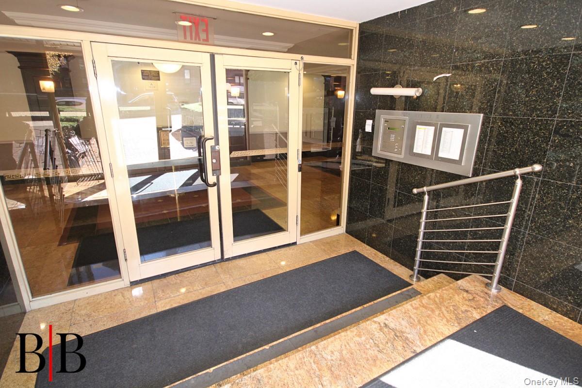 1237 AVENUE Z Avenue, Unit 5W photo 2