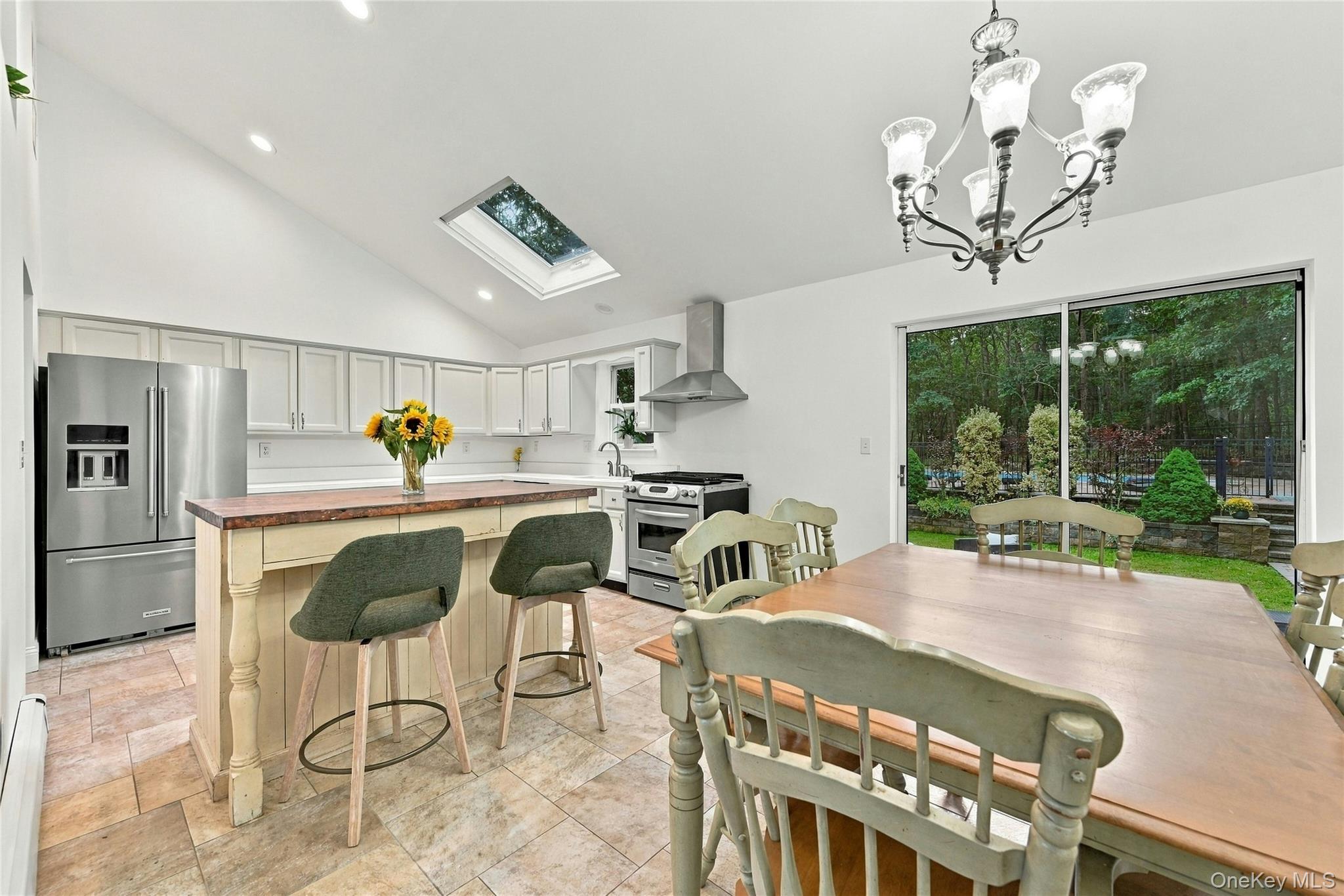 16 Georgann Road – For Sale photo 9