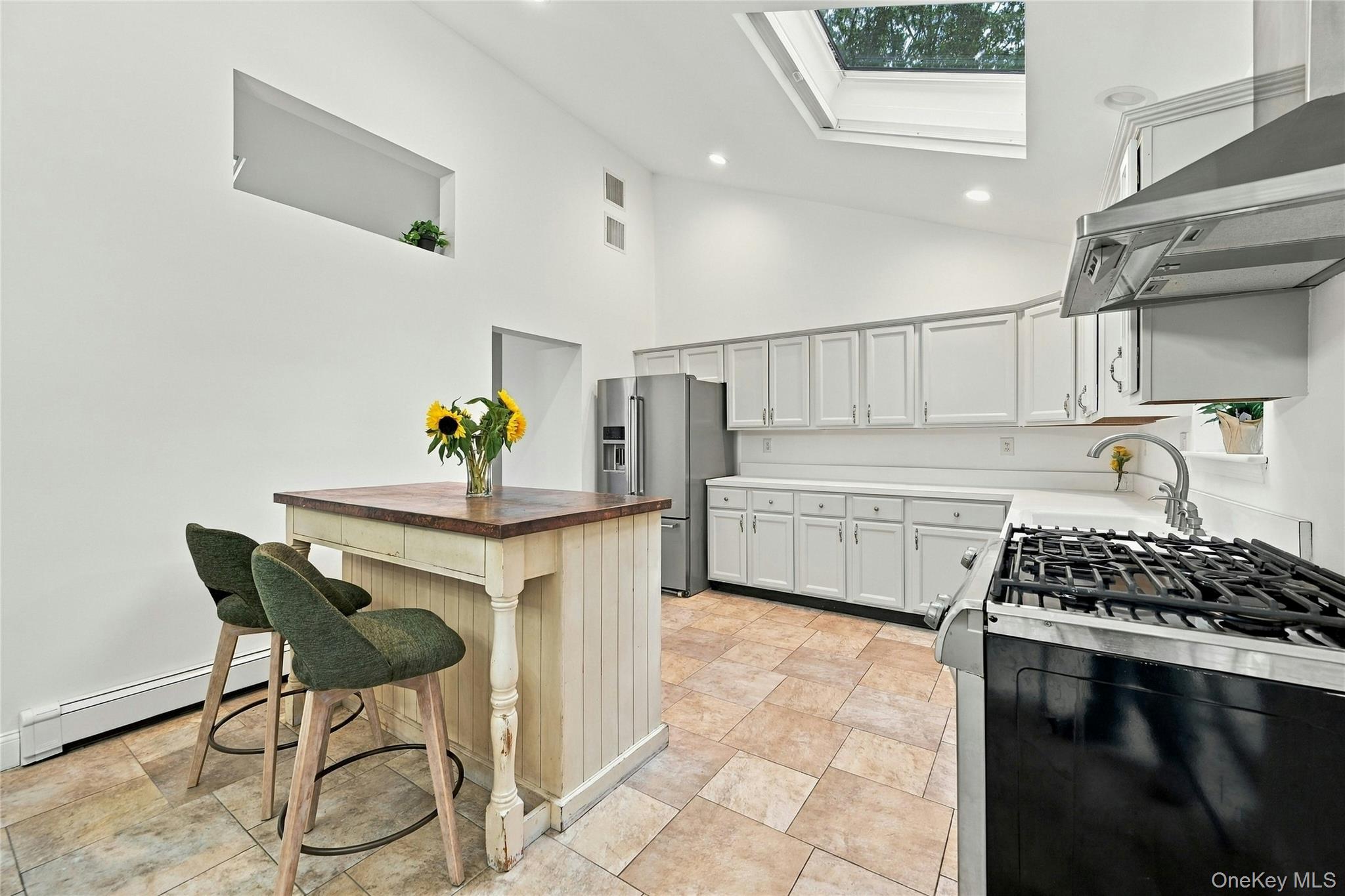 16 Georgann Road – For Sale photo 11