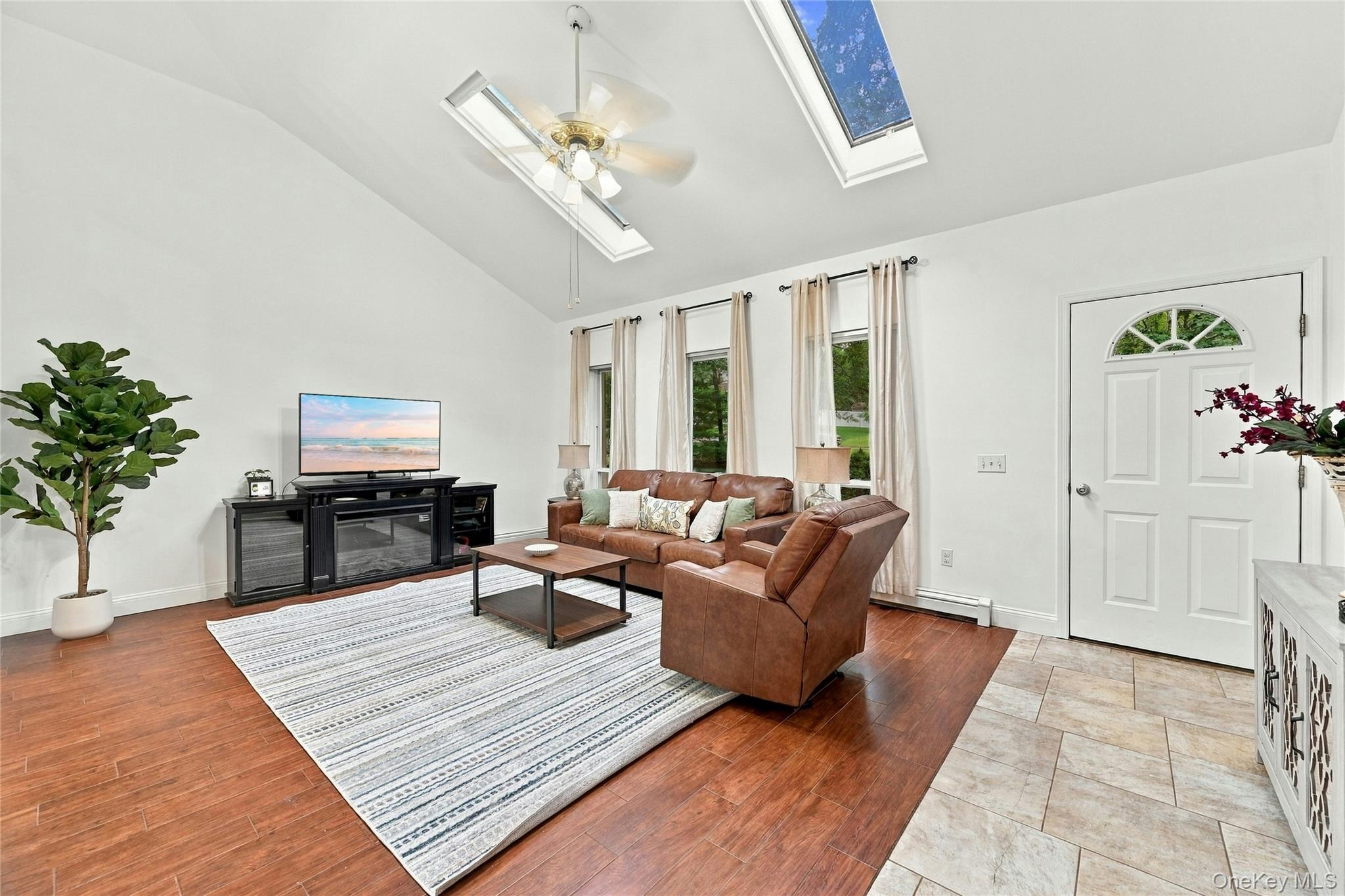 16 Georgann Road – For Sale photo 4
