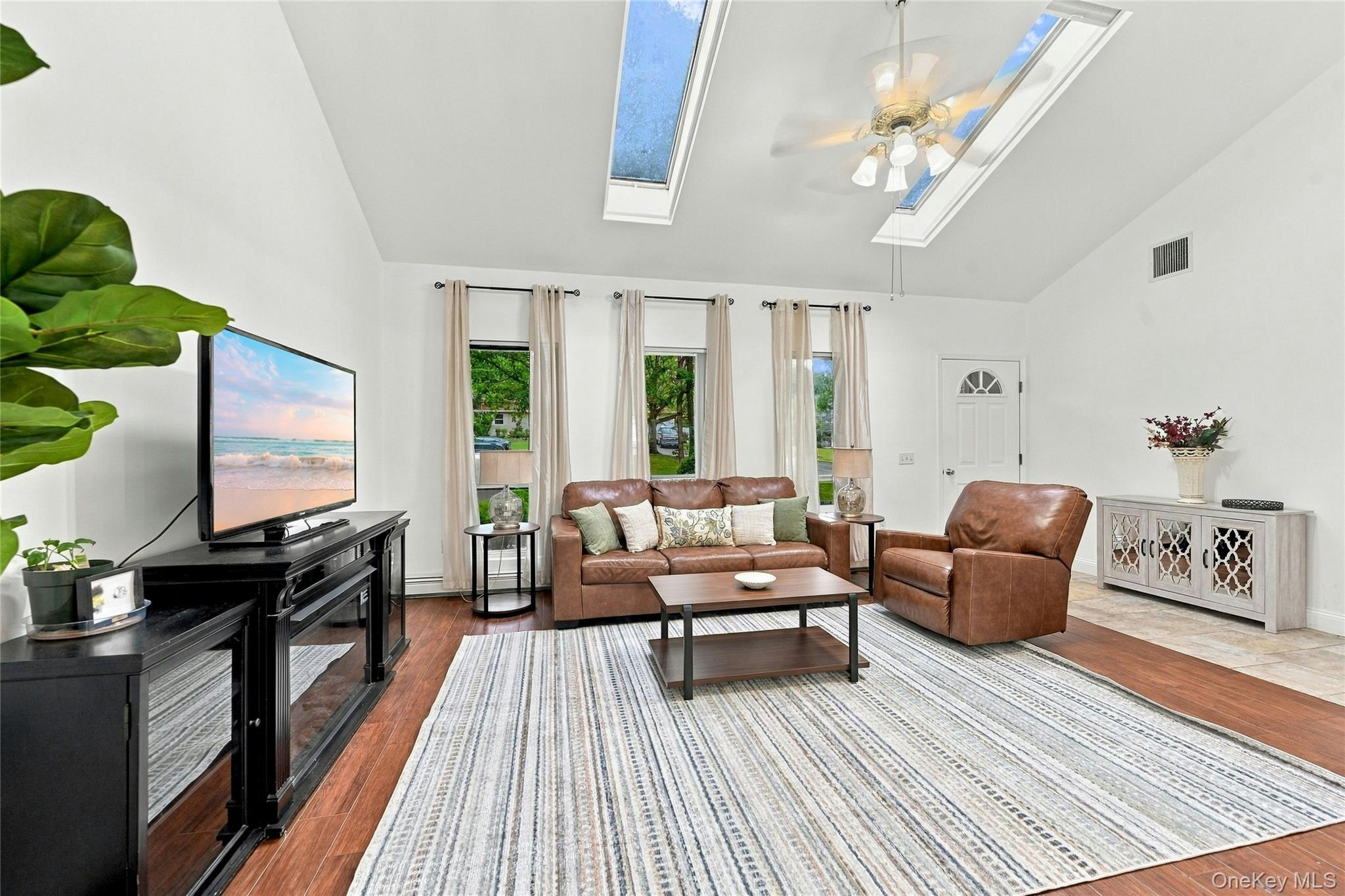 16 Georgann Road – For Sale photo 5