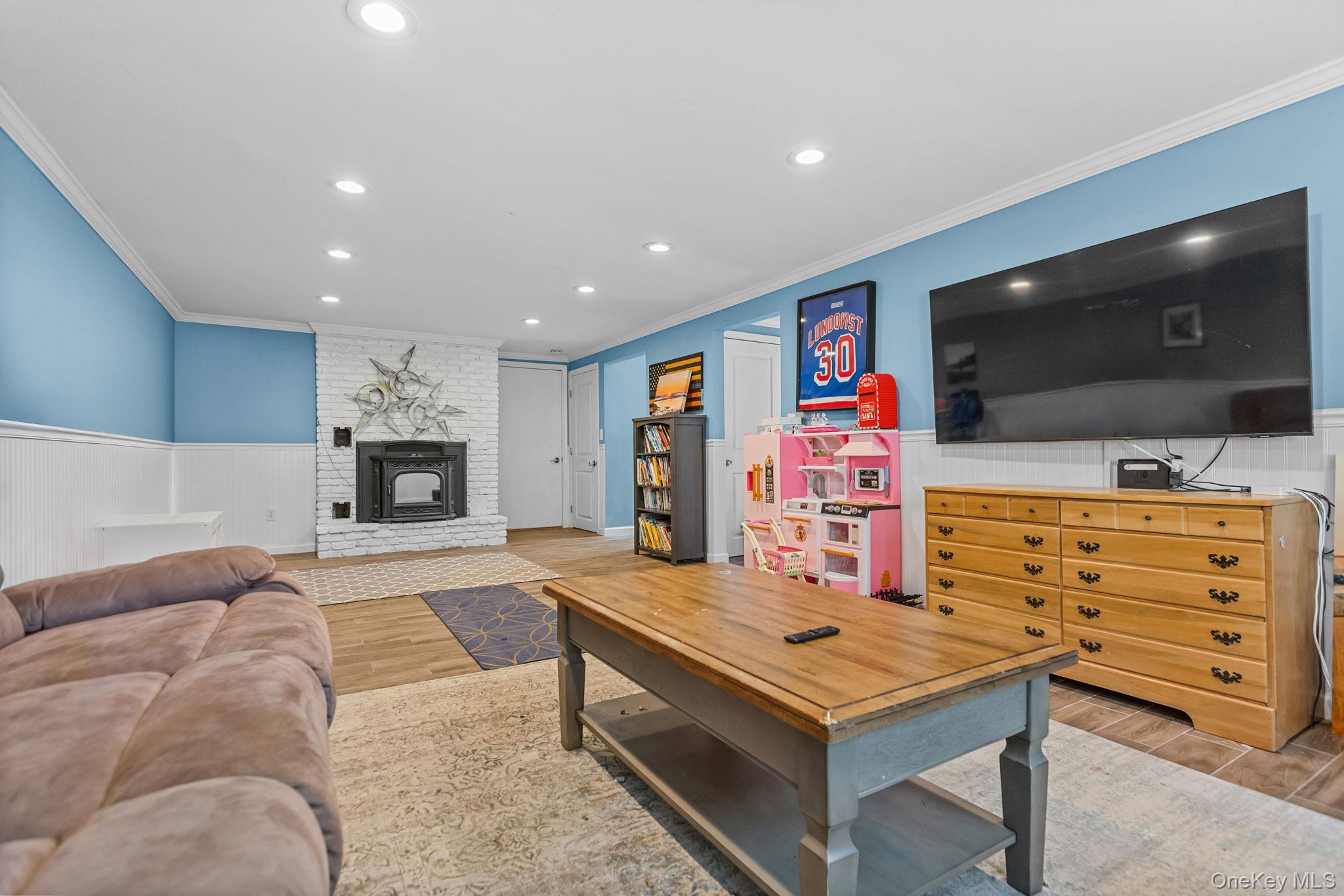 8 Dover Lane – For Sale photo 3