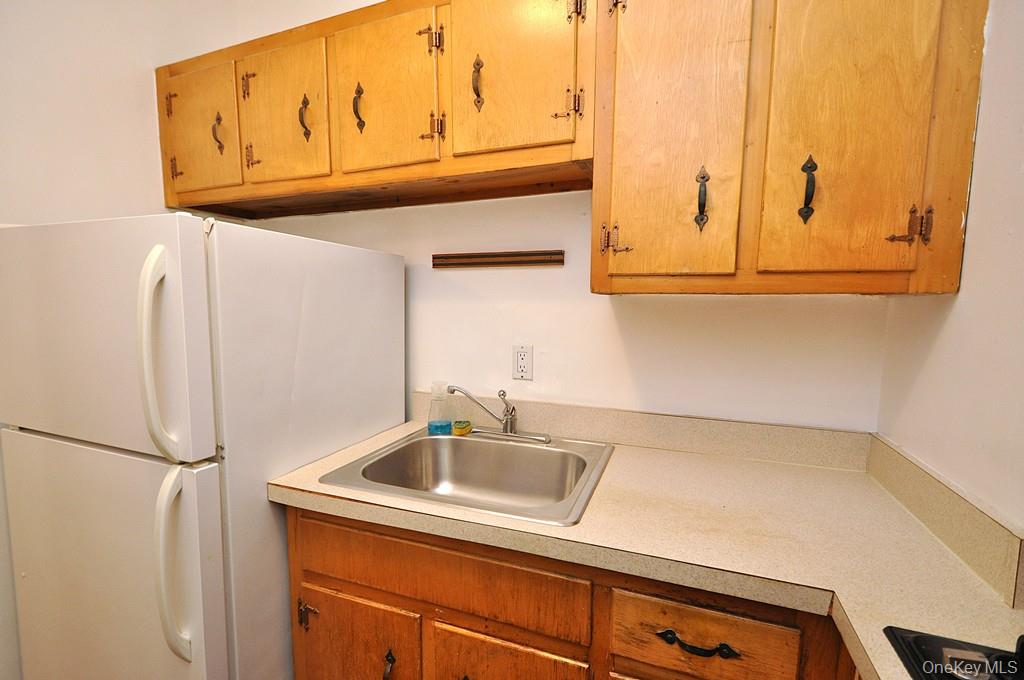 281 Garth Road, Unit B4D photo 11