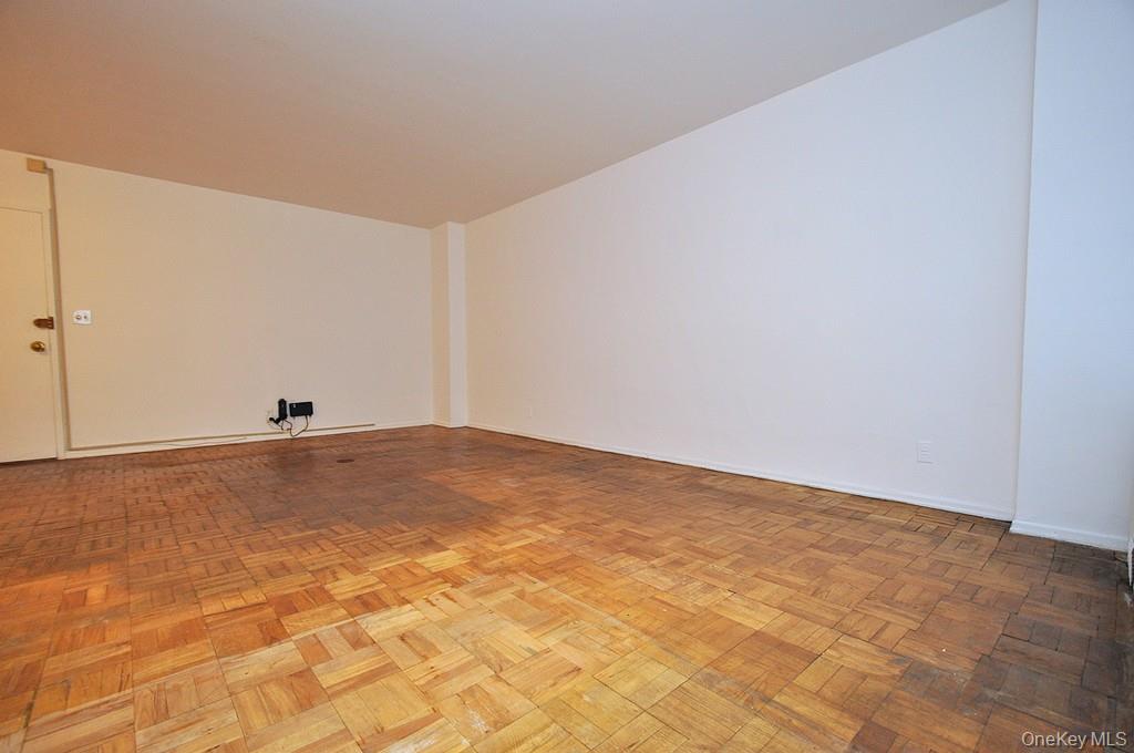 281 Garth Road, Unit B4D photo 9