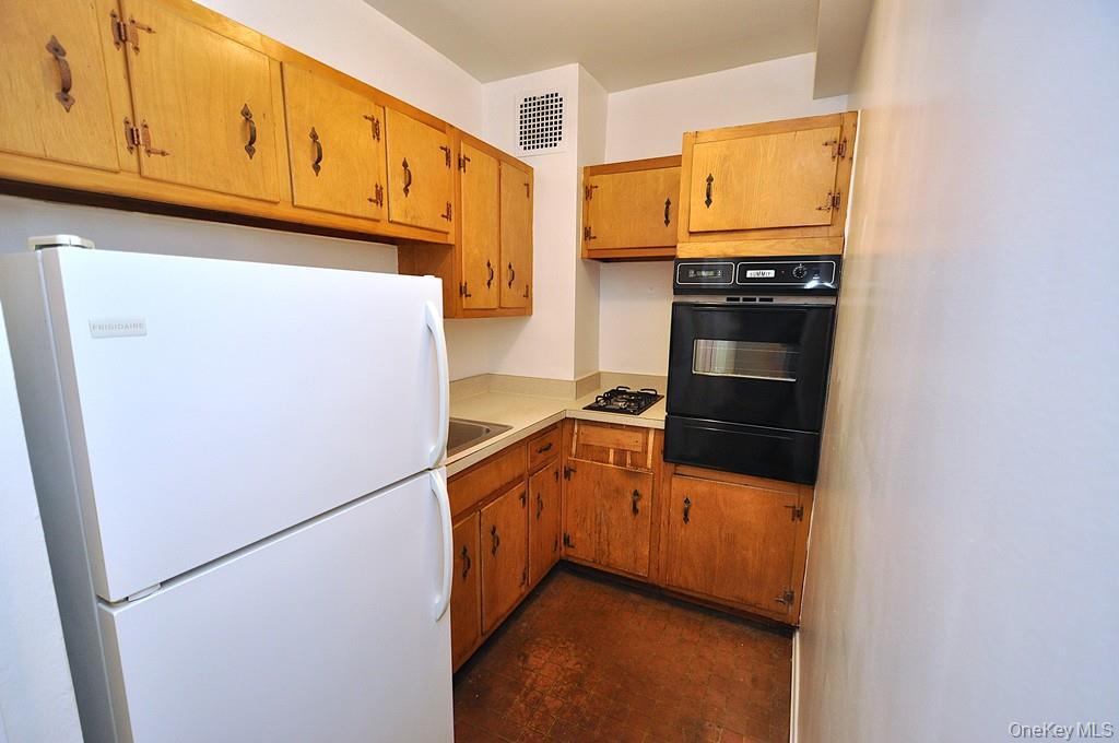 281 Garth Road, Unit B4D photo 10