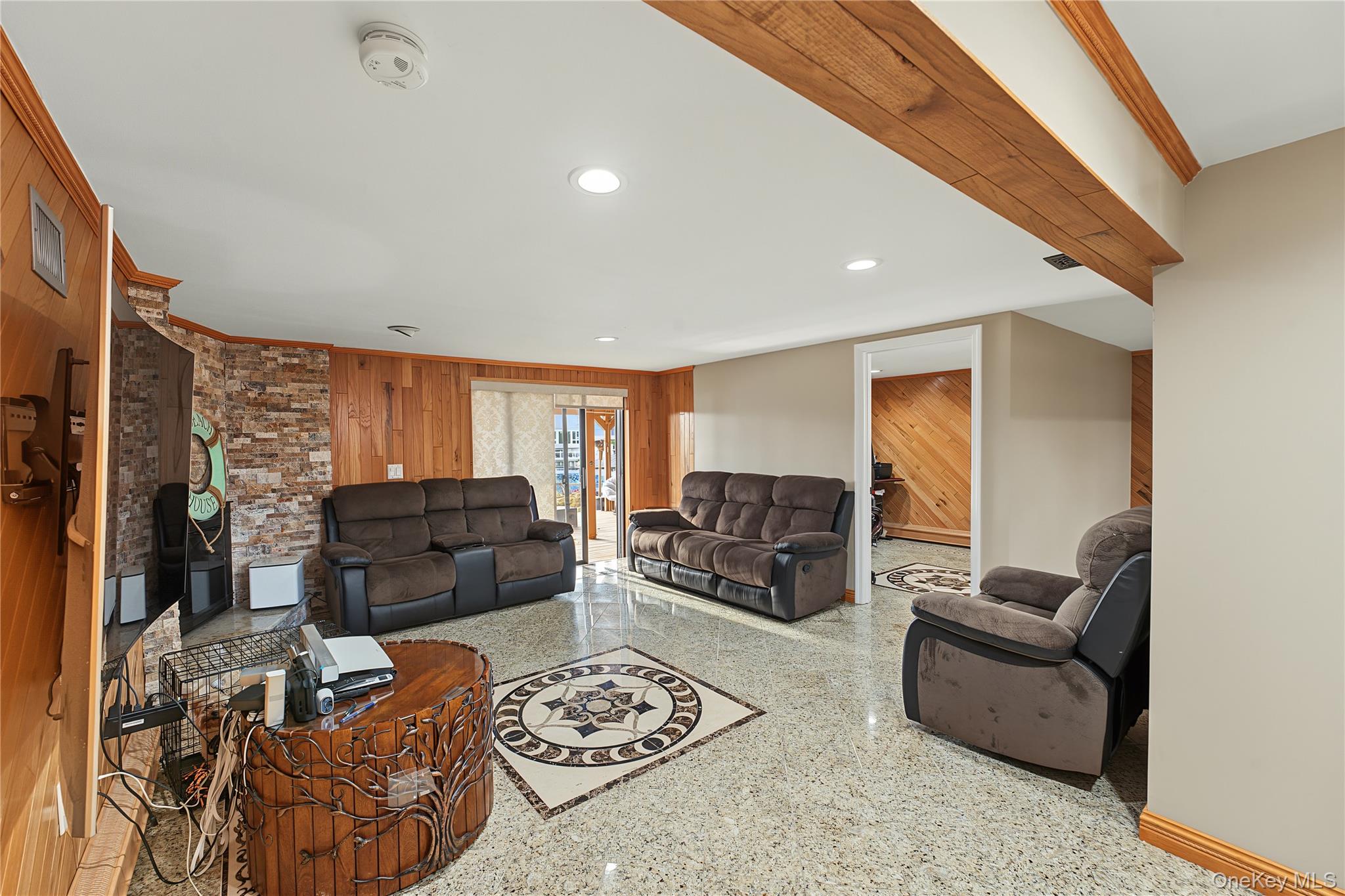 3060 Ann Street – For Sale photo 25