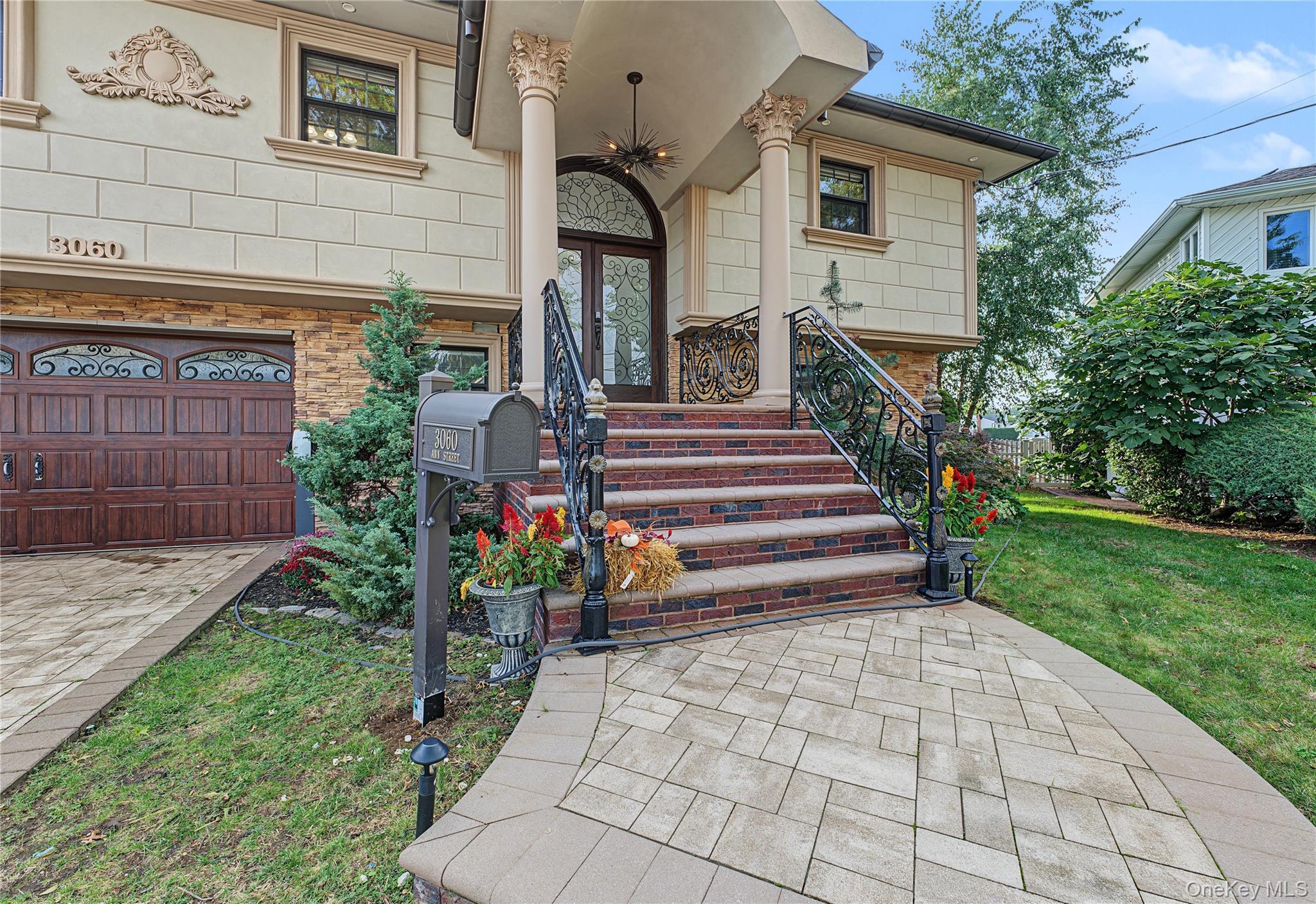 3060 Ann Street – For Sale photo 2