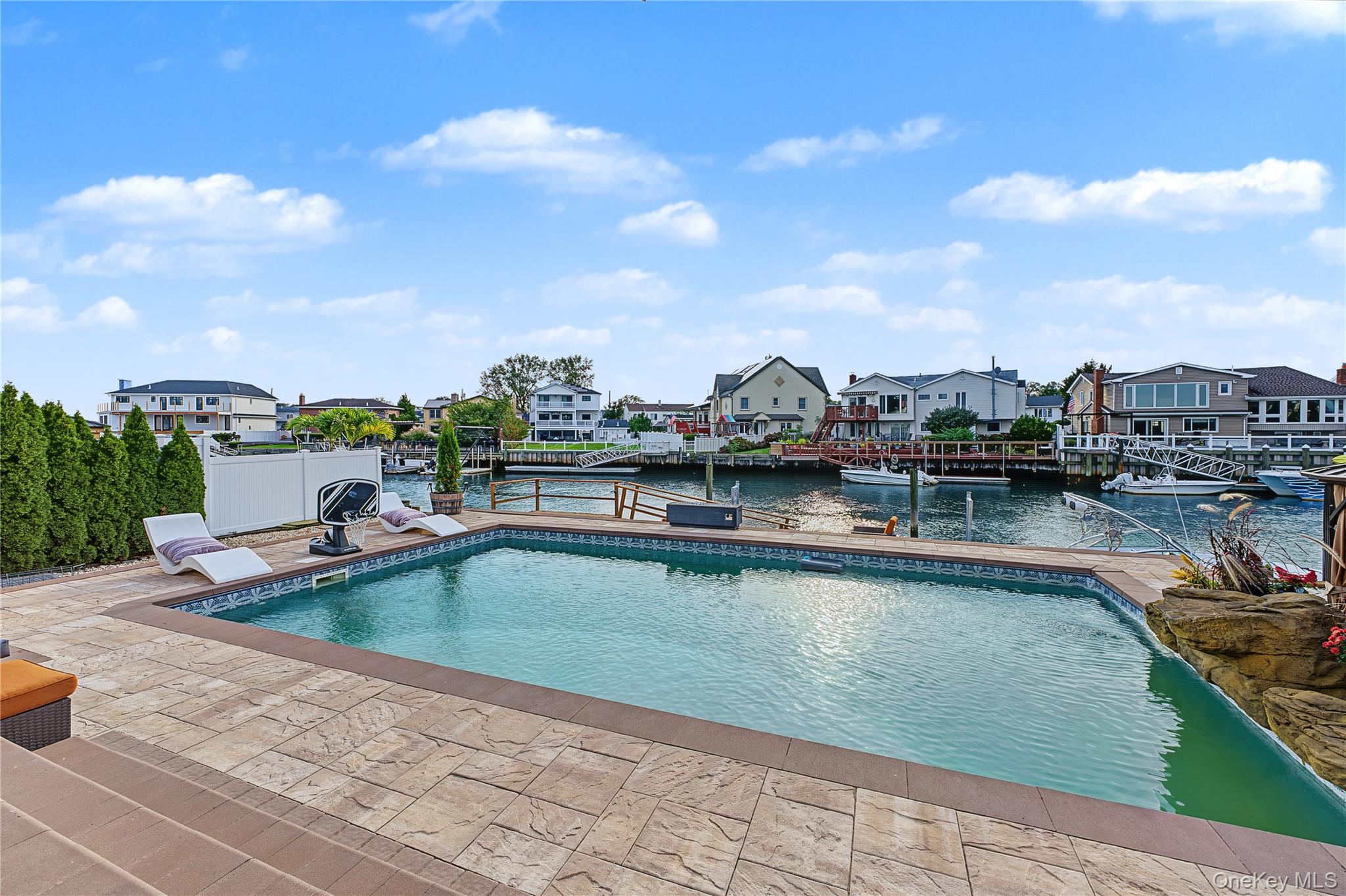 3060 Ann Street – For Sale photo 3