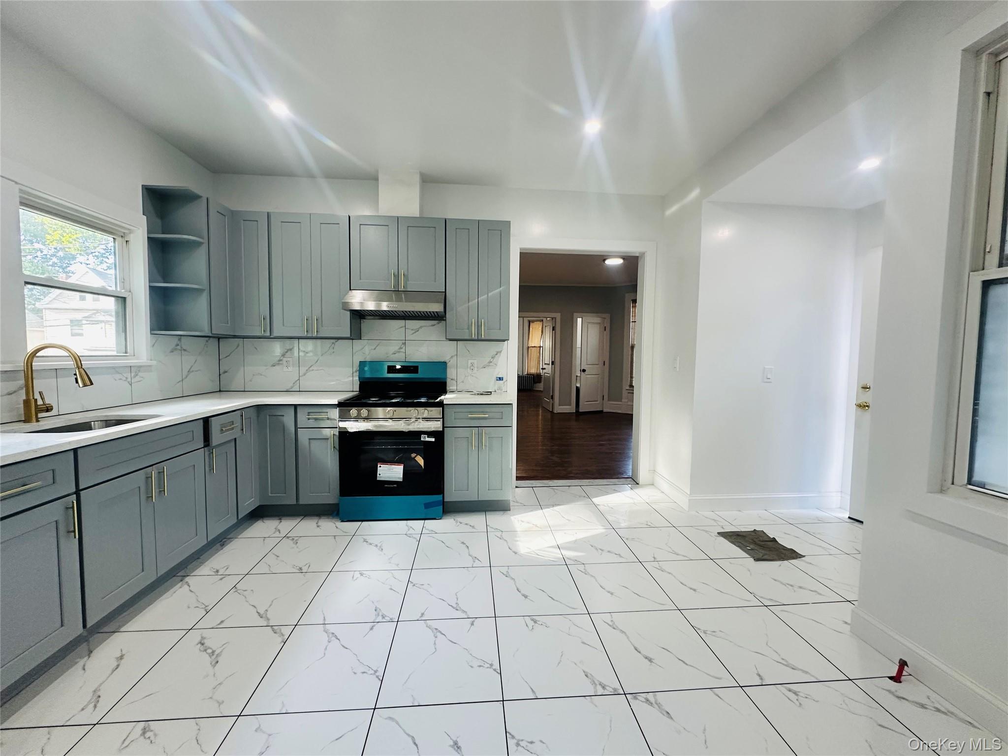 26 Marshall Street, Unit 1 photo 3