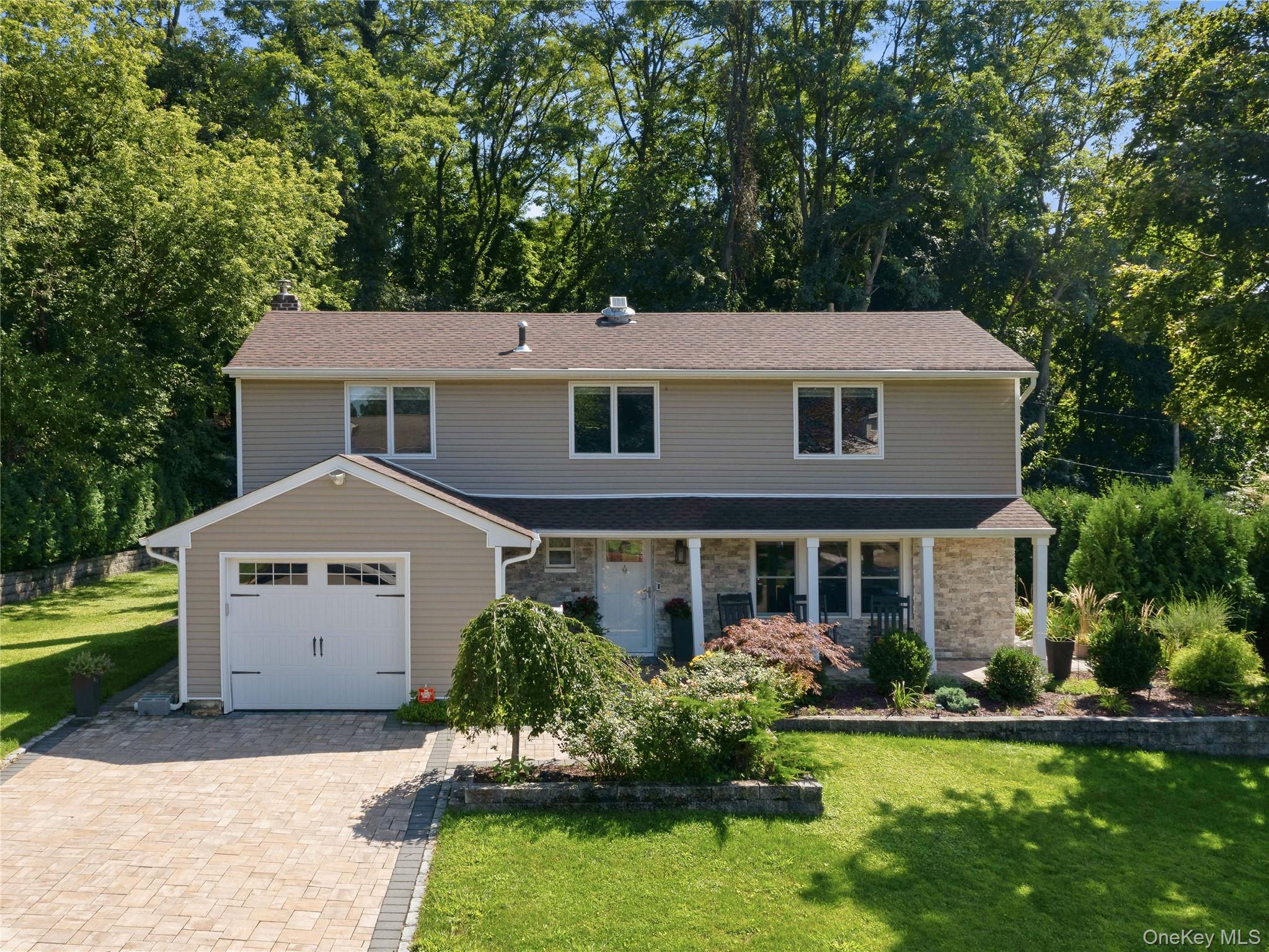 6 Daniel Drive – For Sale