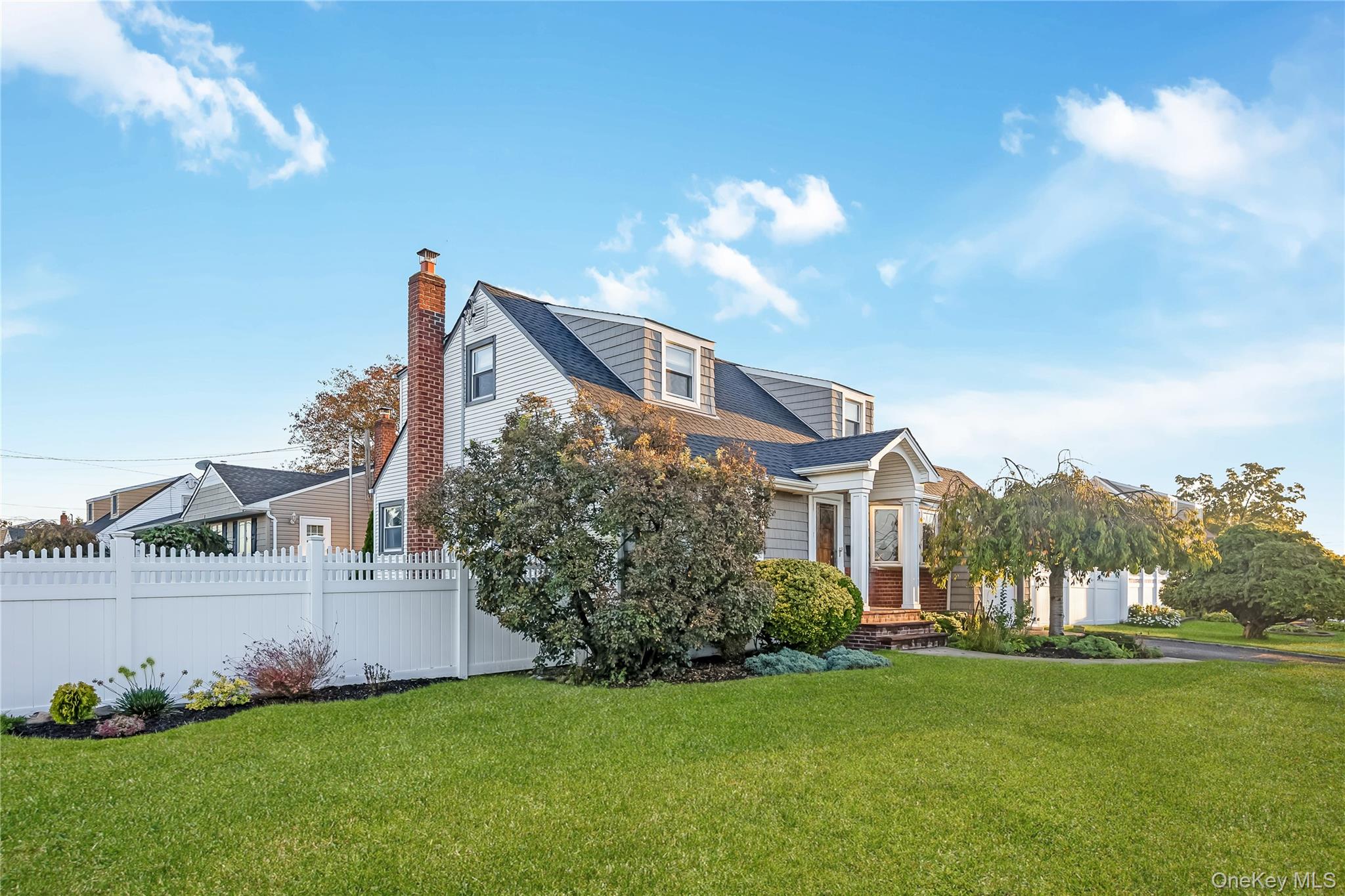159 Washington Street – For Sale photo 2