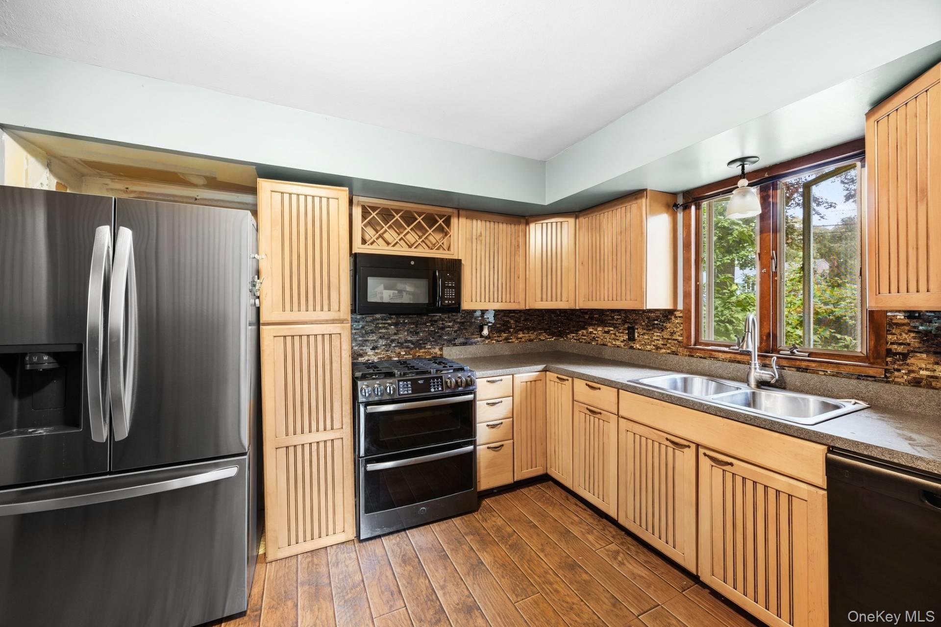 2 Easterly Road – For Sale photo 12