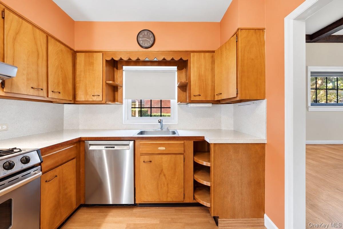 54 Kimball Terrace – For Sale photo 4