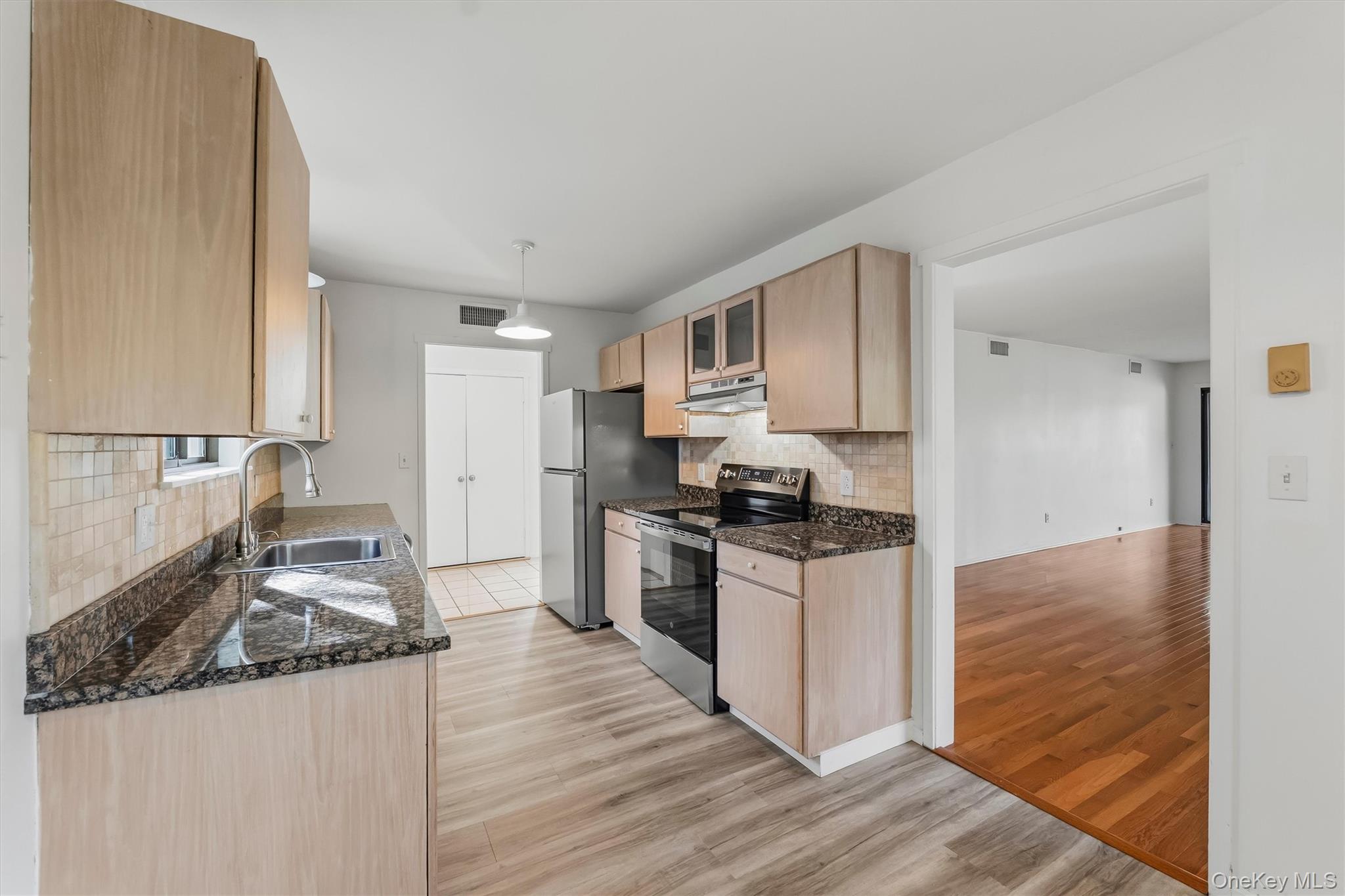 76 Heritage Hills, Unit C photo 9
