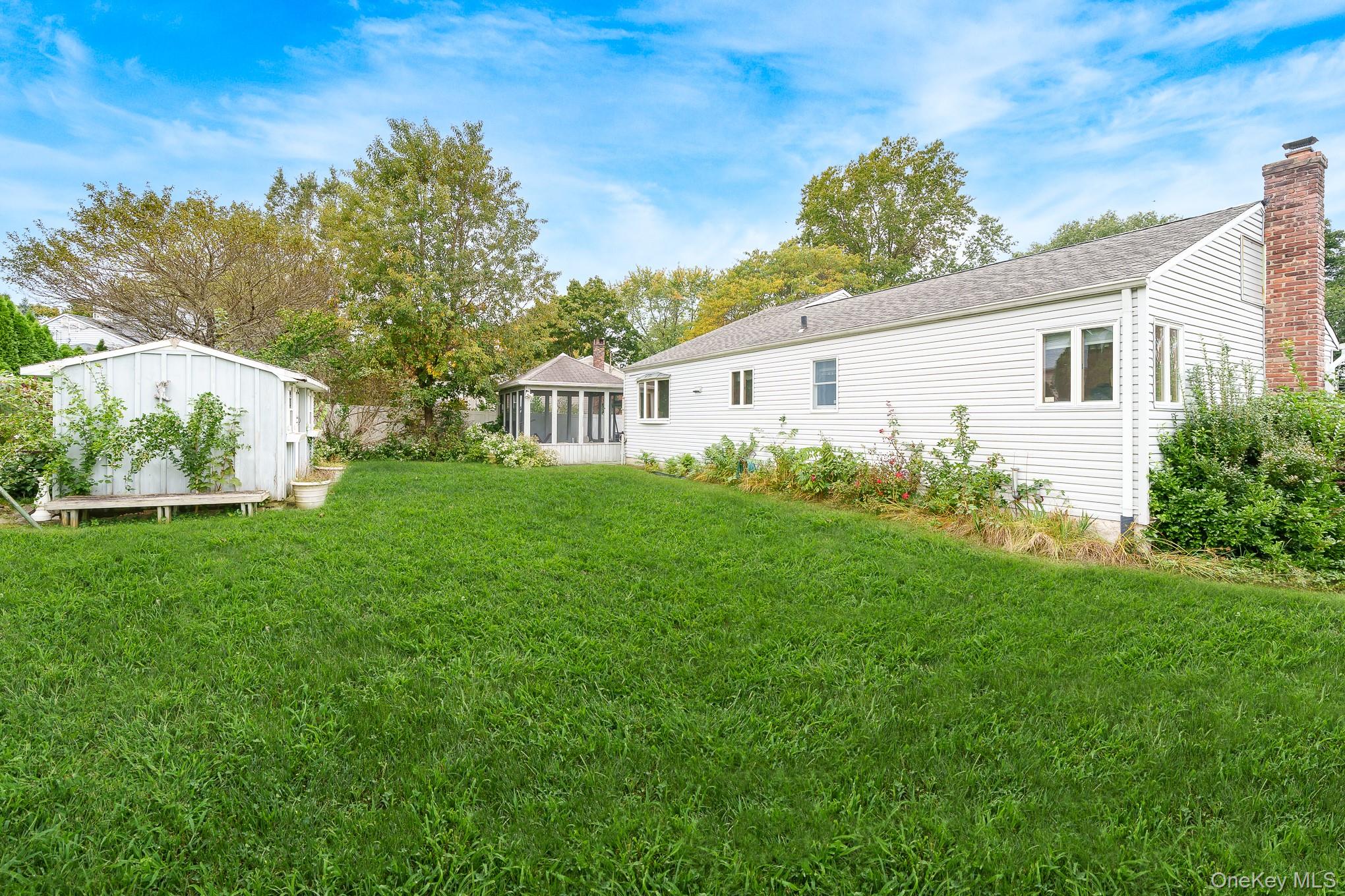 42 Peachtree Lane – For Sale photo 3
