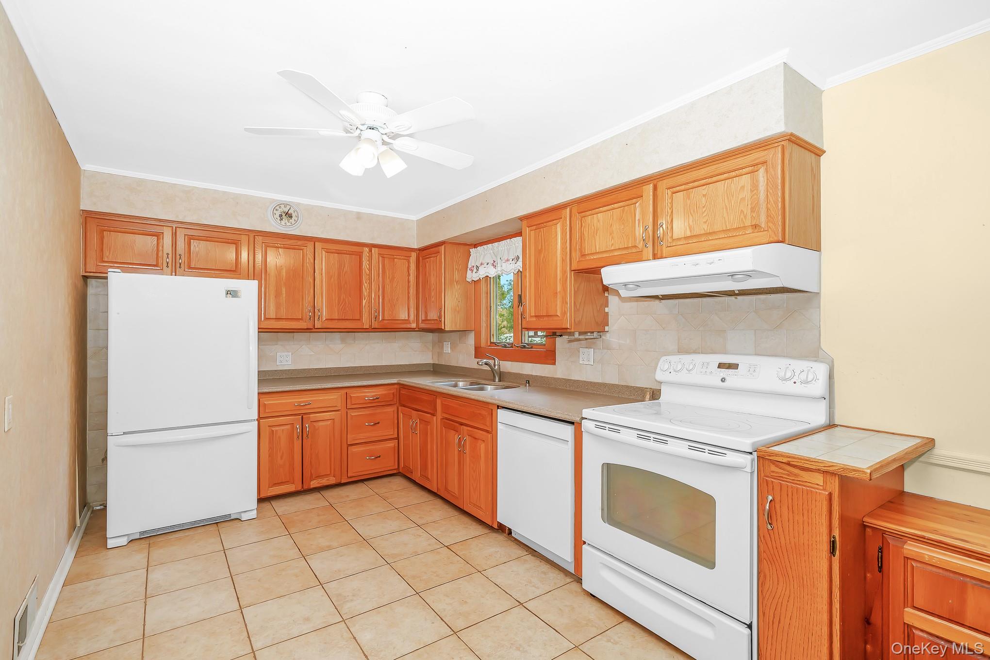 42 Peachtree Lane – For Sale photo 13