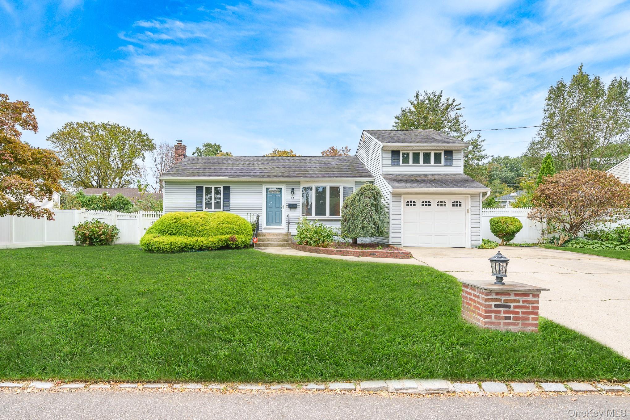 42 Peachtree Lane – For Sale