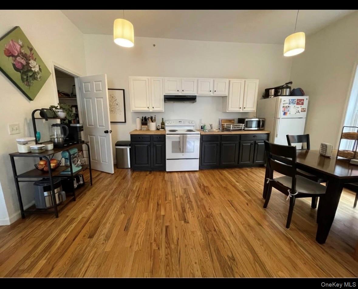 484 Main Street – For Rent photo 6