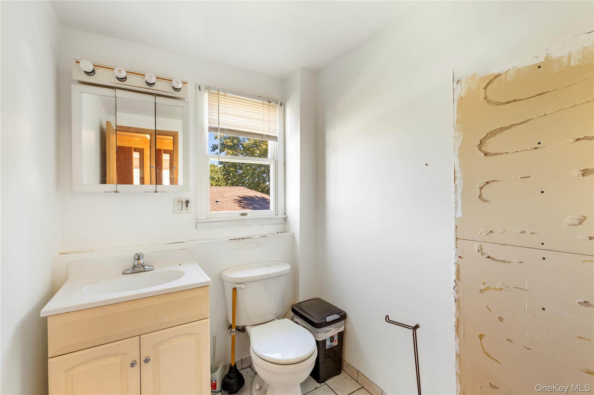 256 9th Street – For Sale photo 14