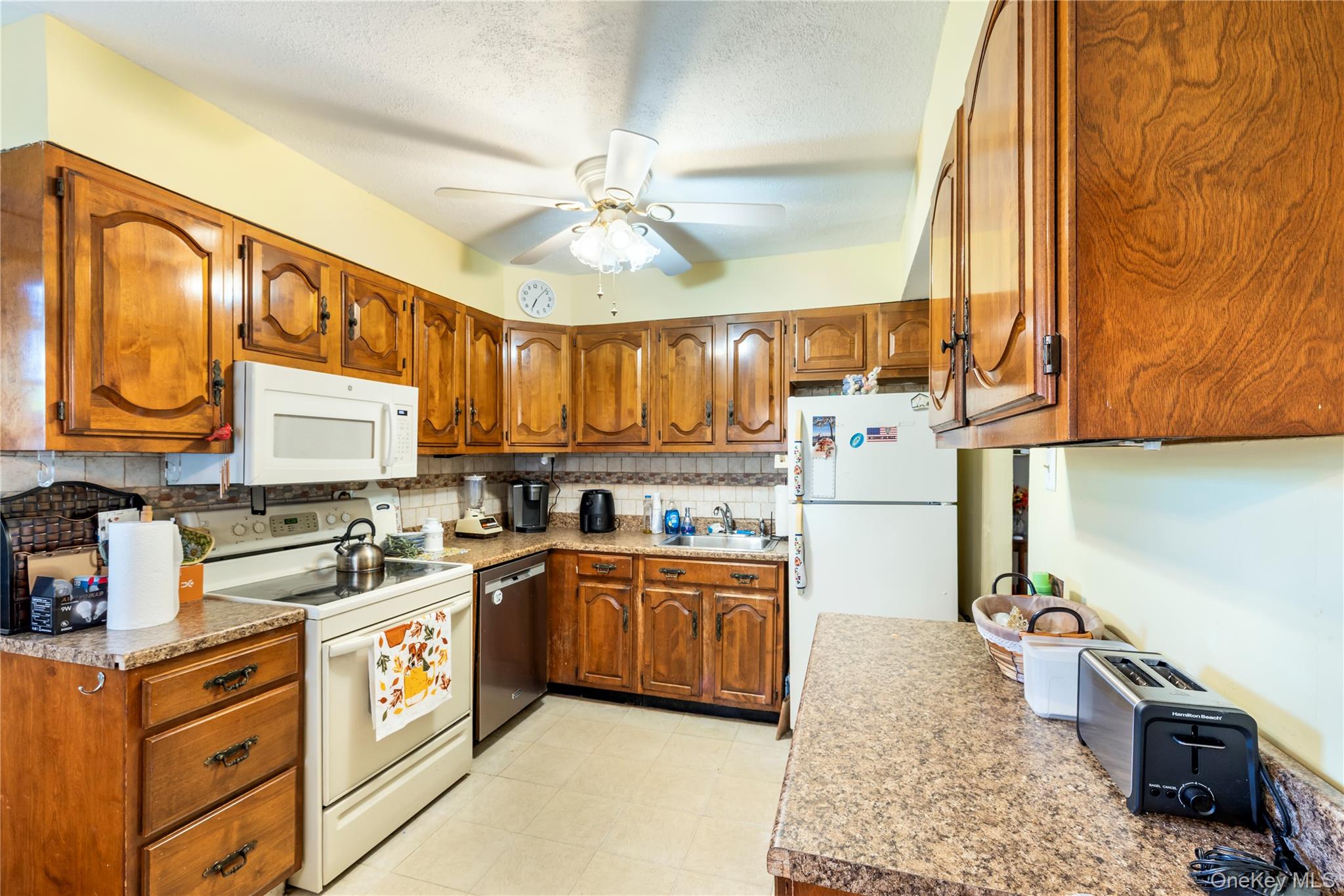 256 9th Street – For Sale photo 10