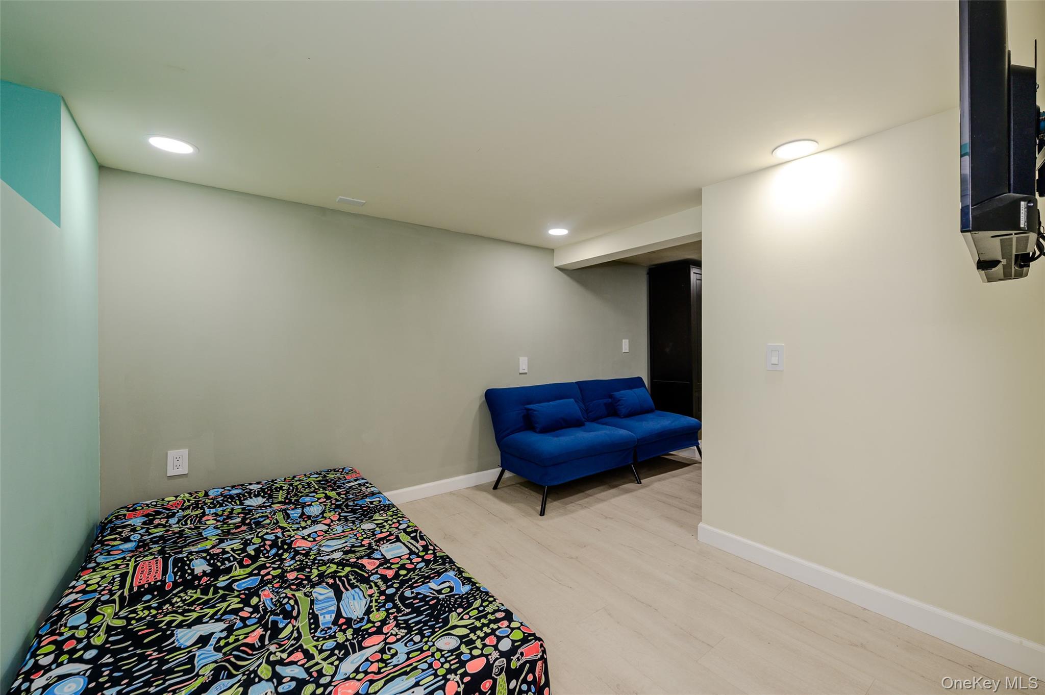 48 Clarendon Avenue – For Sale photo 19