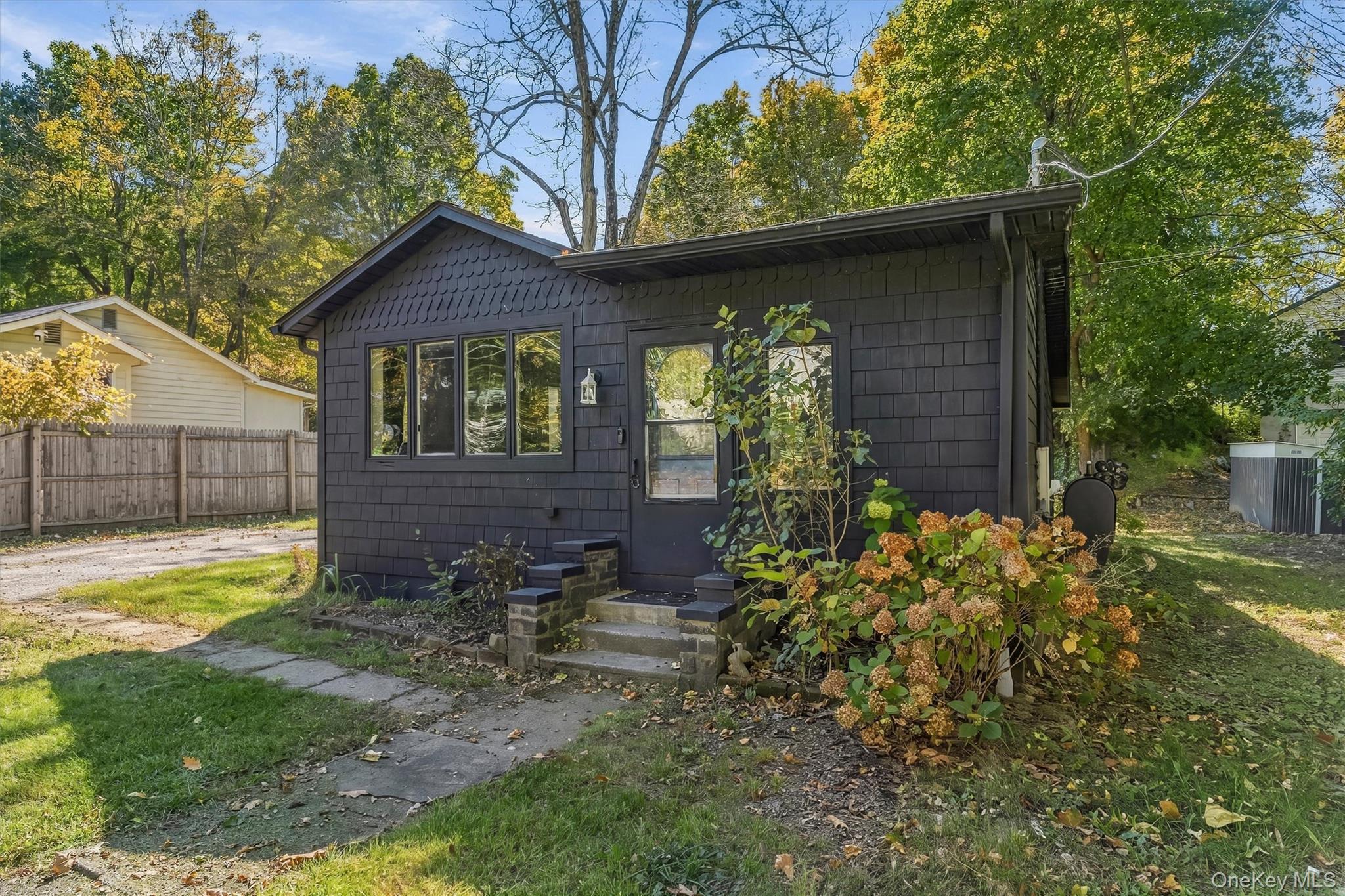6 Moran Trail – For Sale photo 3