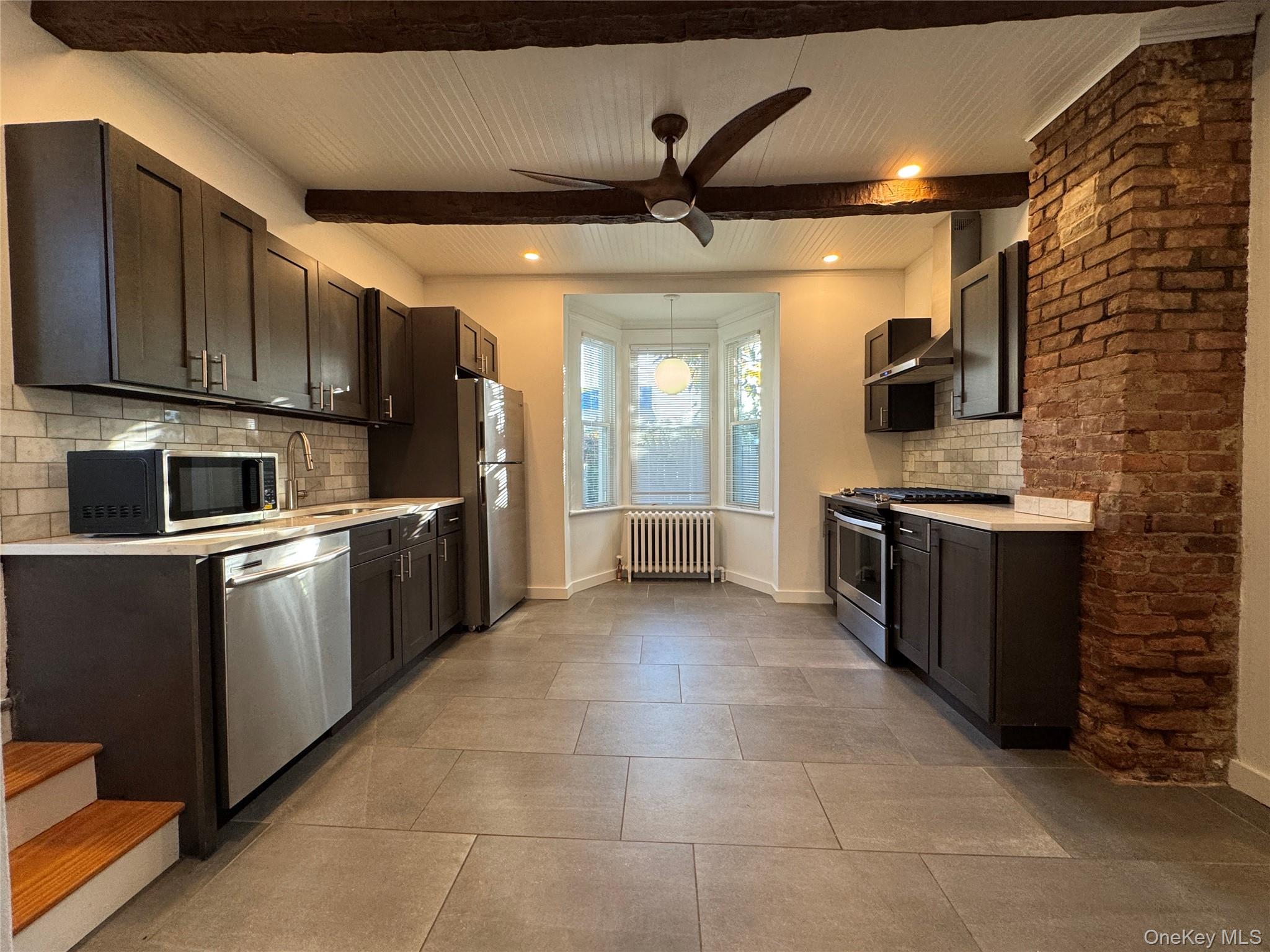 5 N Elm Street, Unit B photo 2