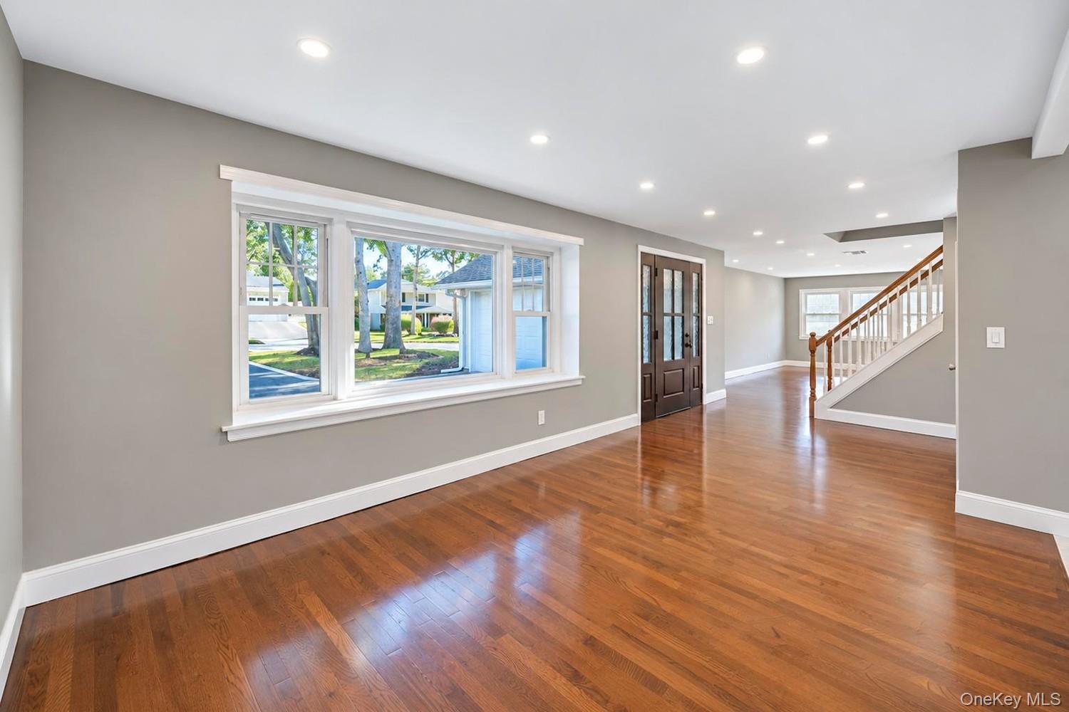 9 Sussex Lane – For Sale