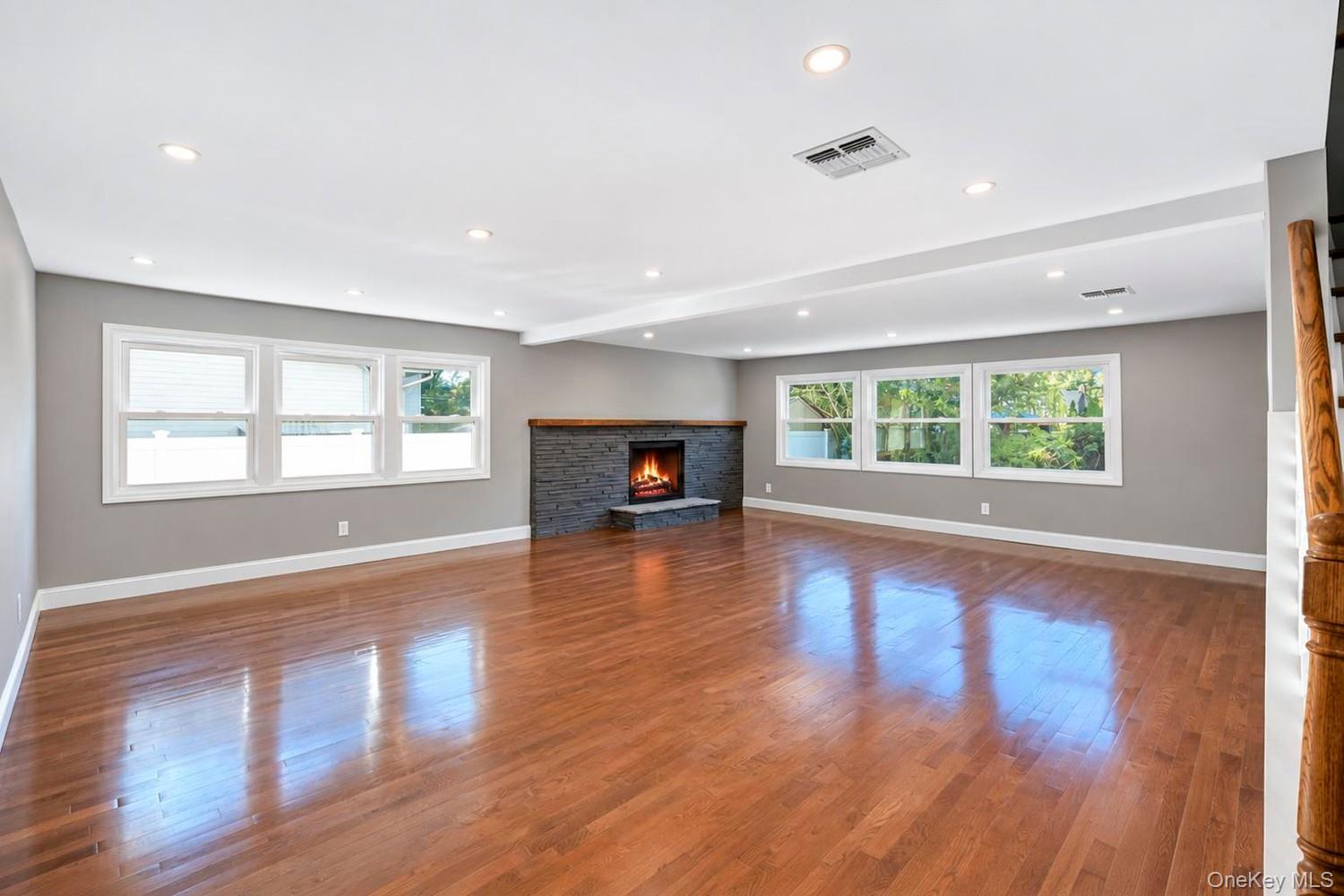9 Sussex Lane – For Sale photo 24