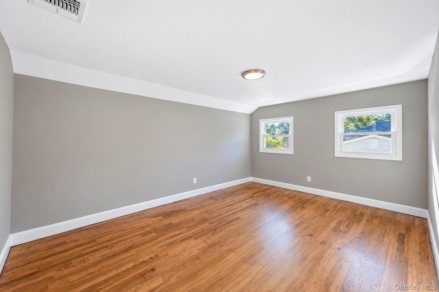 9 Sussex Lane – For Sale photo 30