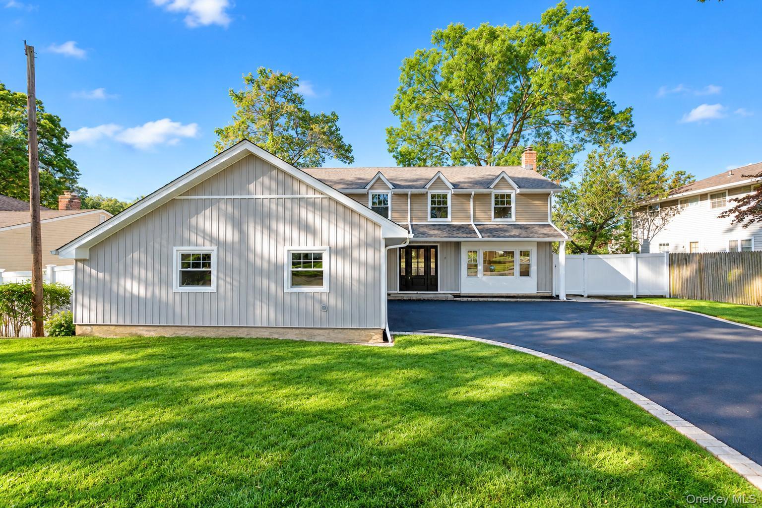 9 Sussex Lane – For Sale photo 2