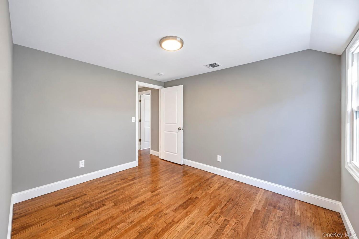 9 Sussex Lane – For Sale photo 37