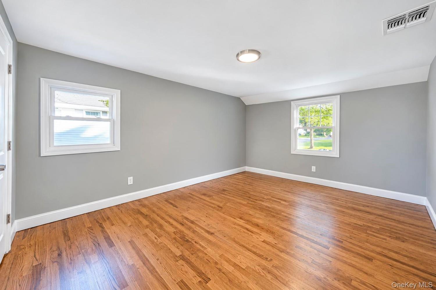 9 Sussex Lane – For Sale photo 38