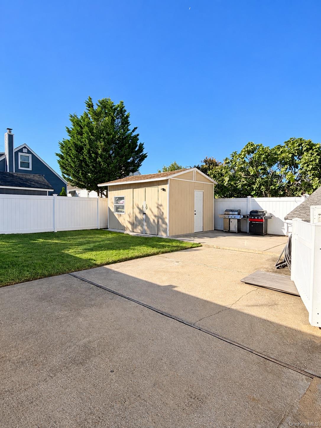 24 N Montgomery Street – For Sale photo 3