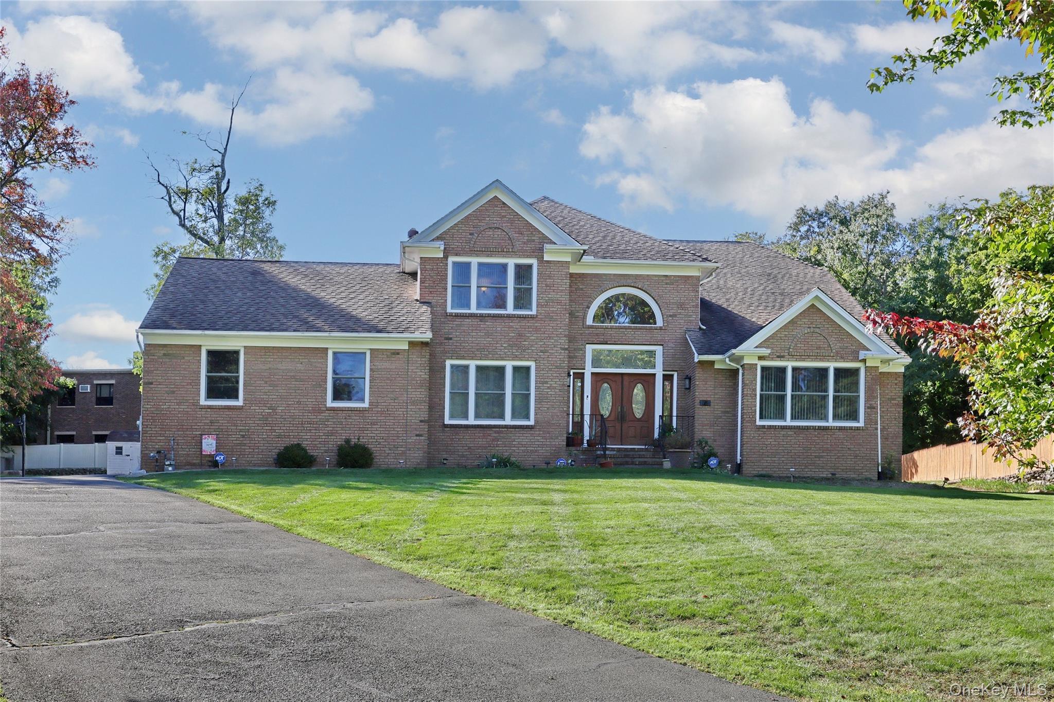 12 Stark Court – For Sale photo 2