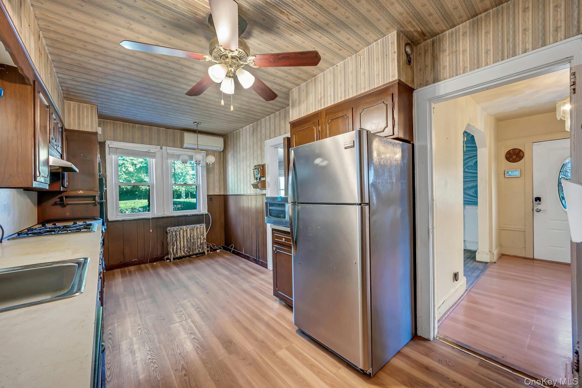 402 Hancock Avenue – For Sale photo 10