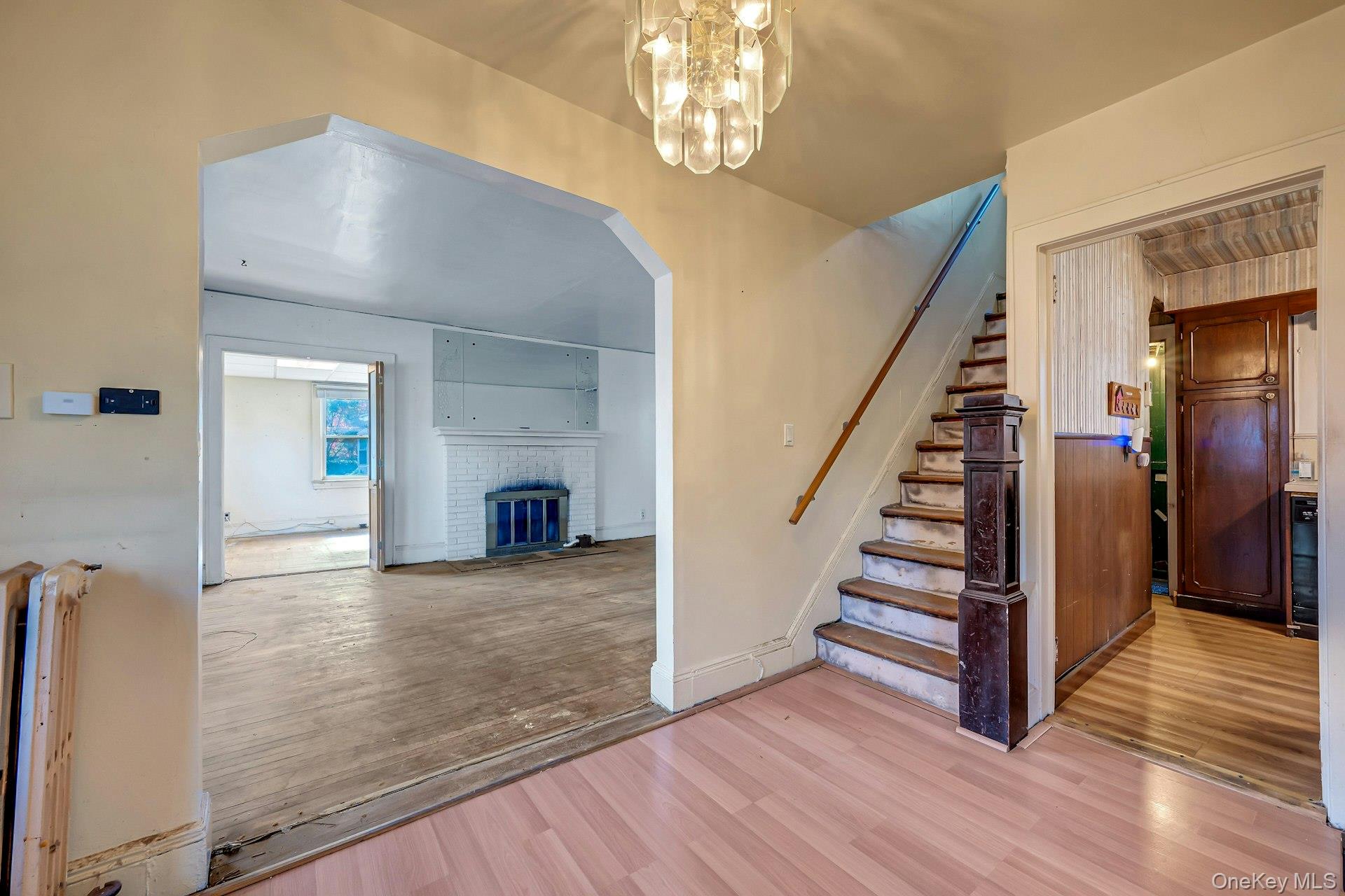 402 Hancock Avenue – For Sale photo 8