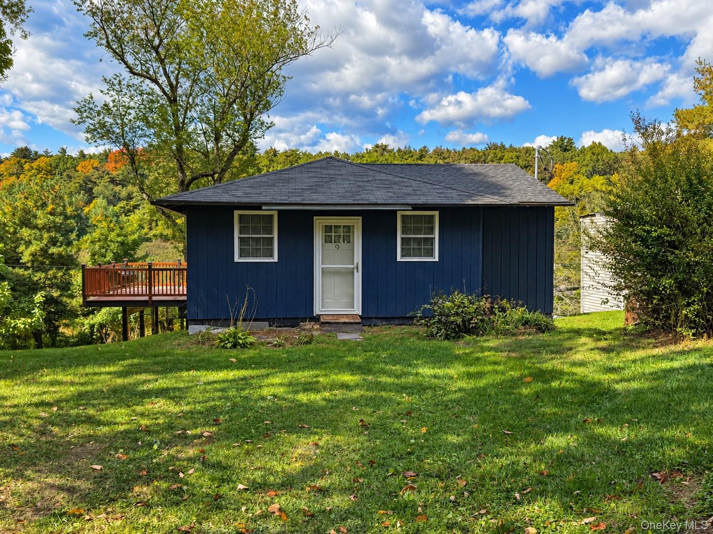 9 Old Green Lake Road – For Sale