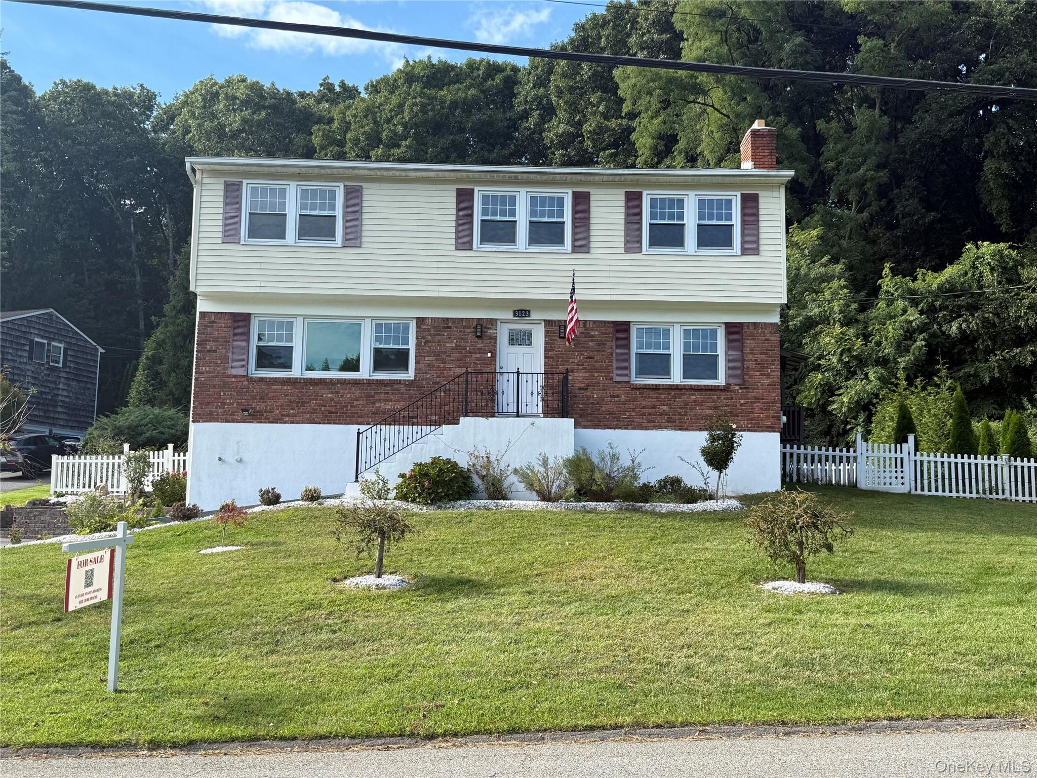 3123 Douglas Drive – For Rent