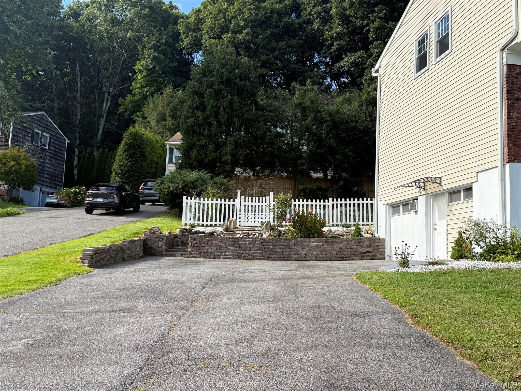 3123 Douglas Drive – For Rent photo 2