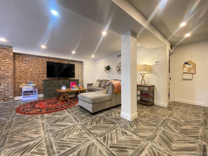 4112 20th Avenue – For Rent photo 6