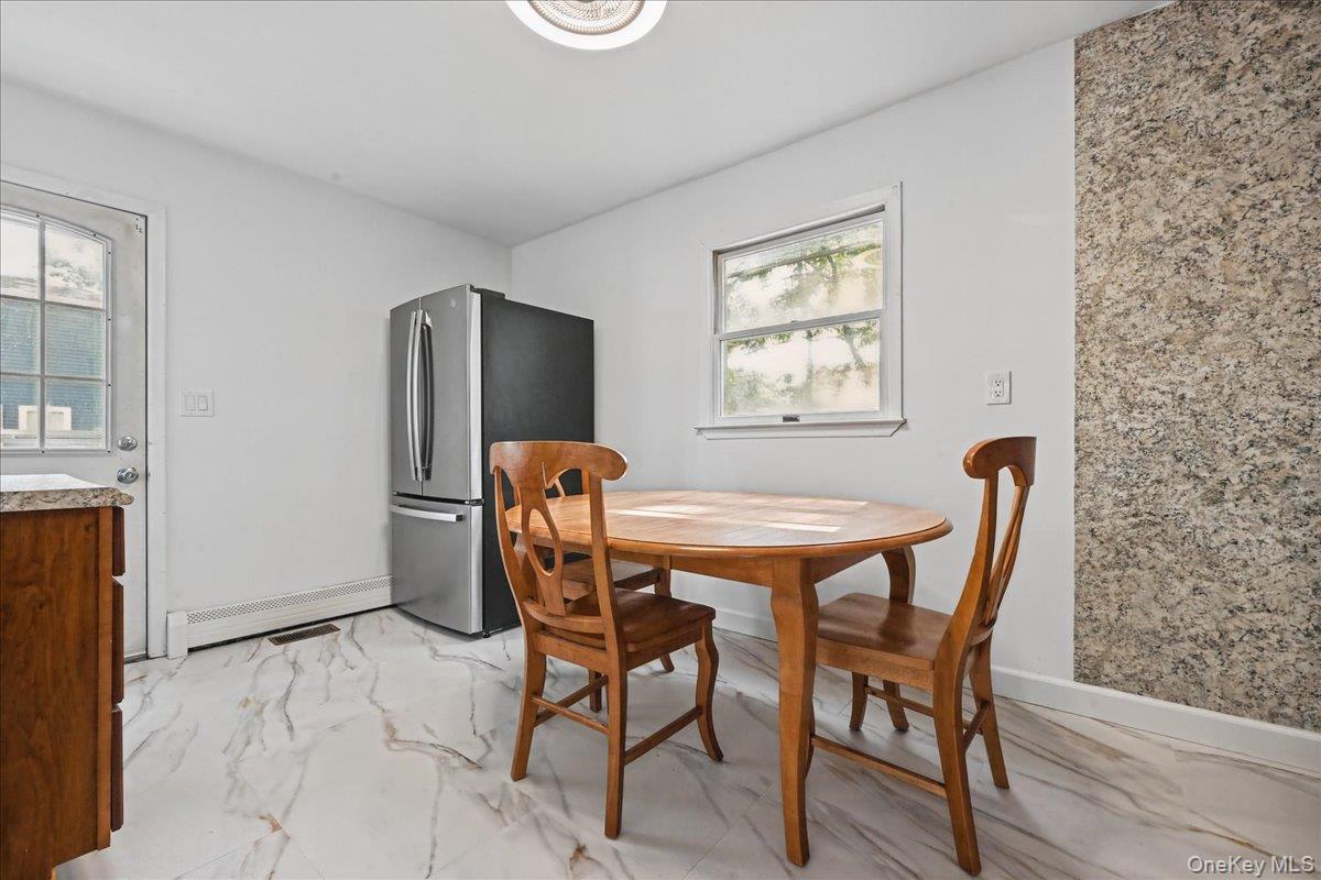 132 Commonwealth Drive – For Sale photo 7