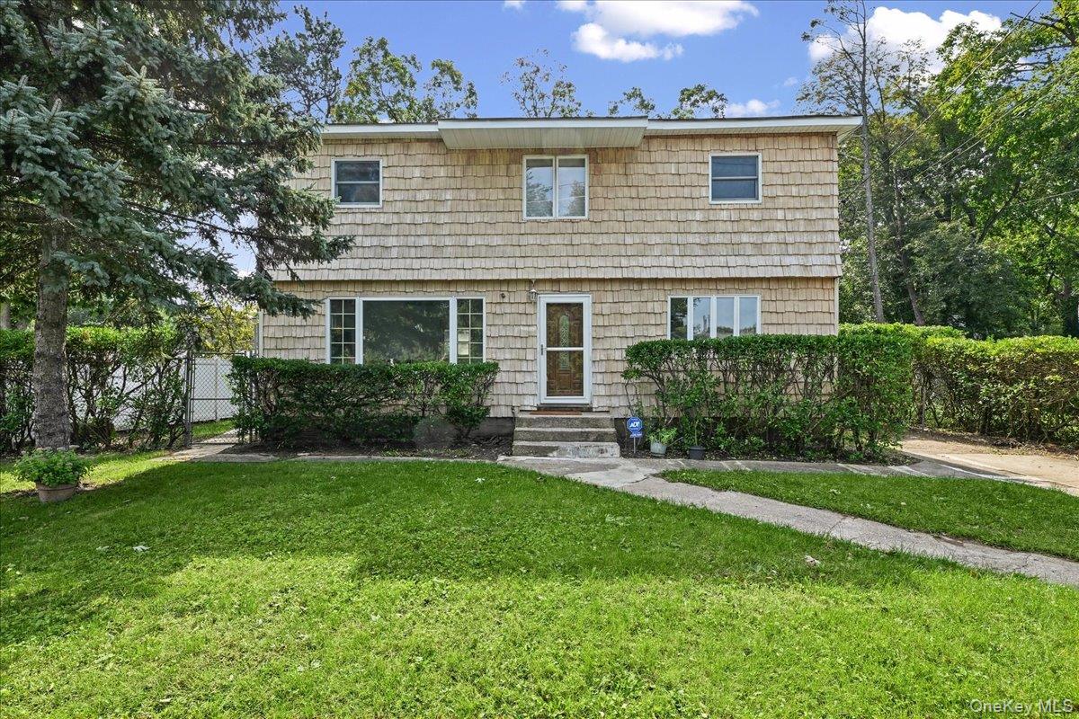 132 Commonwealth Drive – For Sale