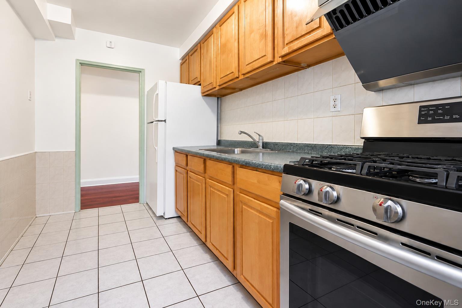 27-05 Parsons Boulevard, Unit 6F photo 8