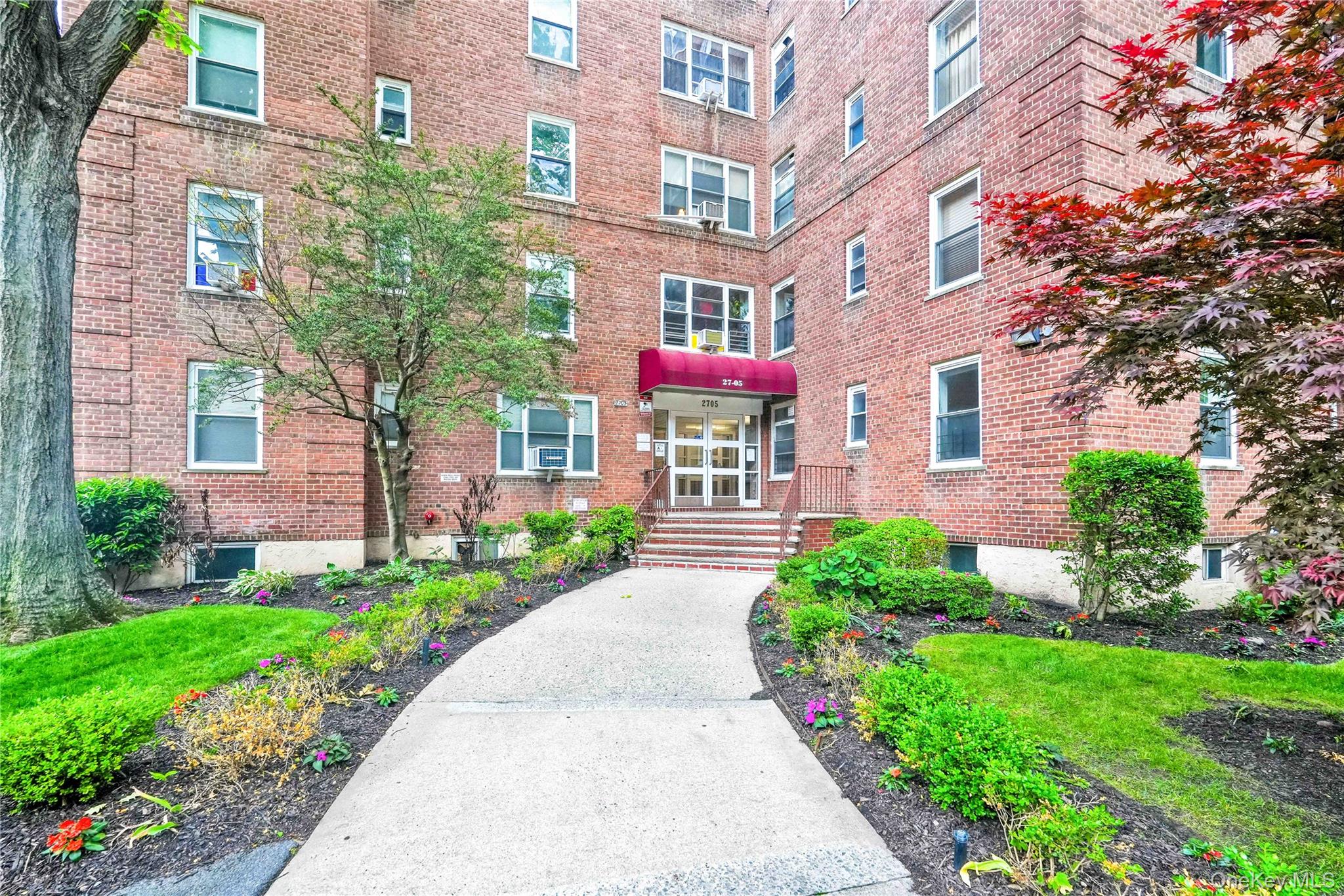 27-05 Parsons Boulevard, Unit 6F photo 14